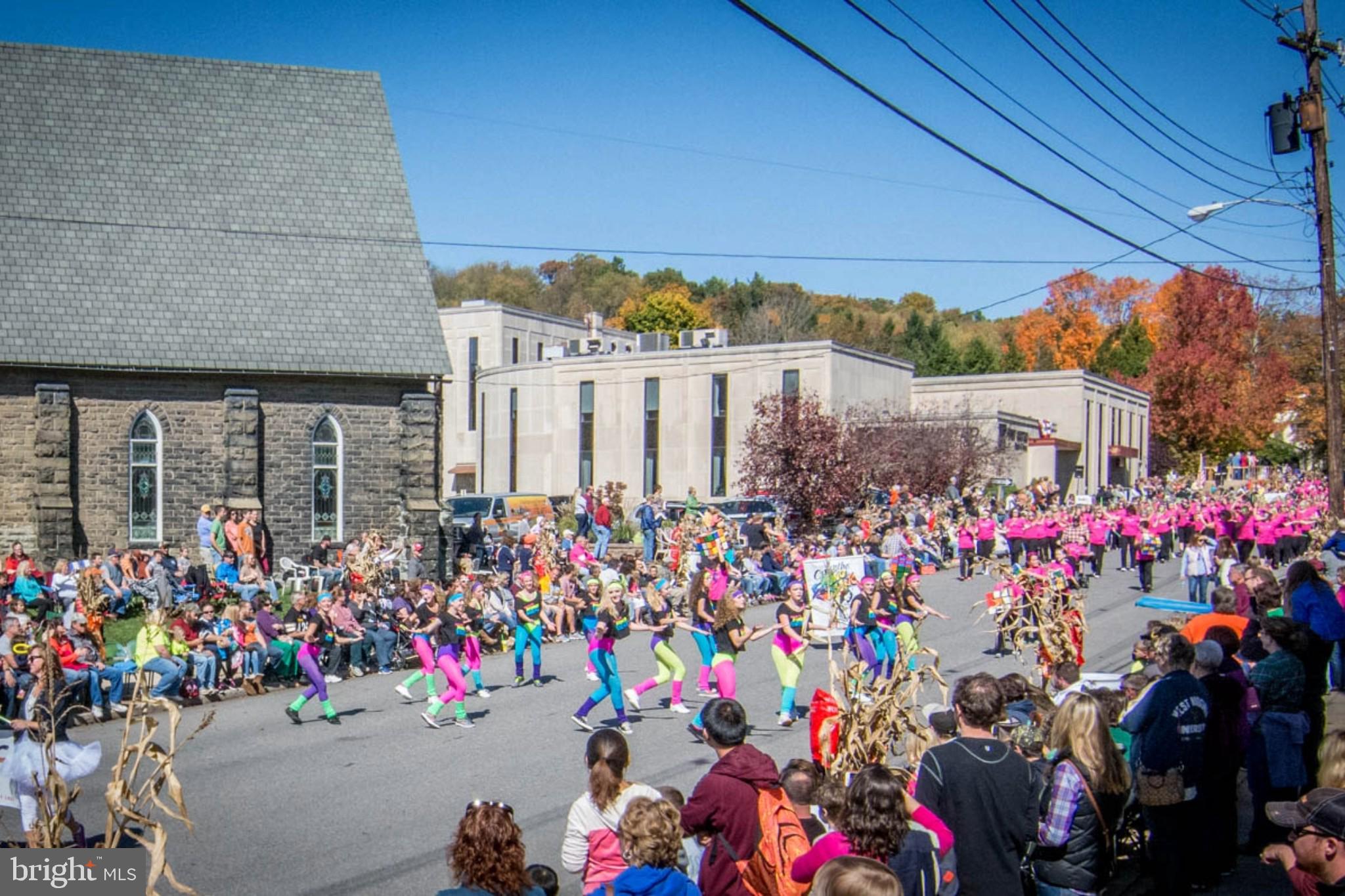 OVERLOOK CABINS - Residential