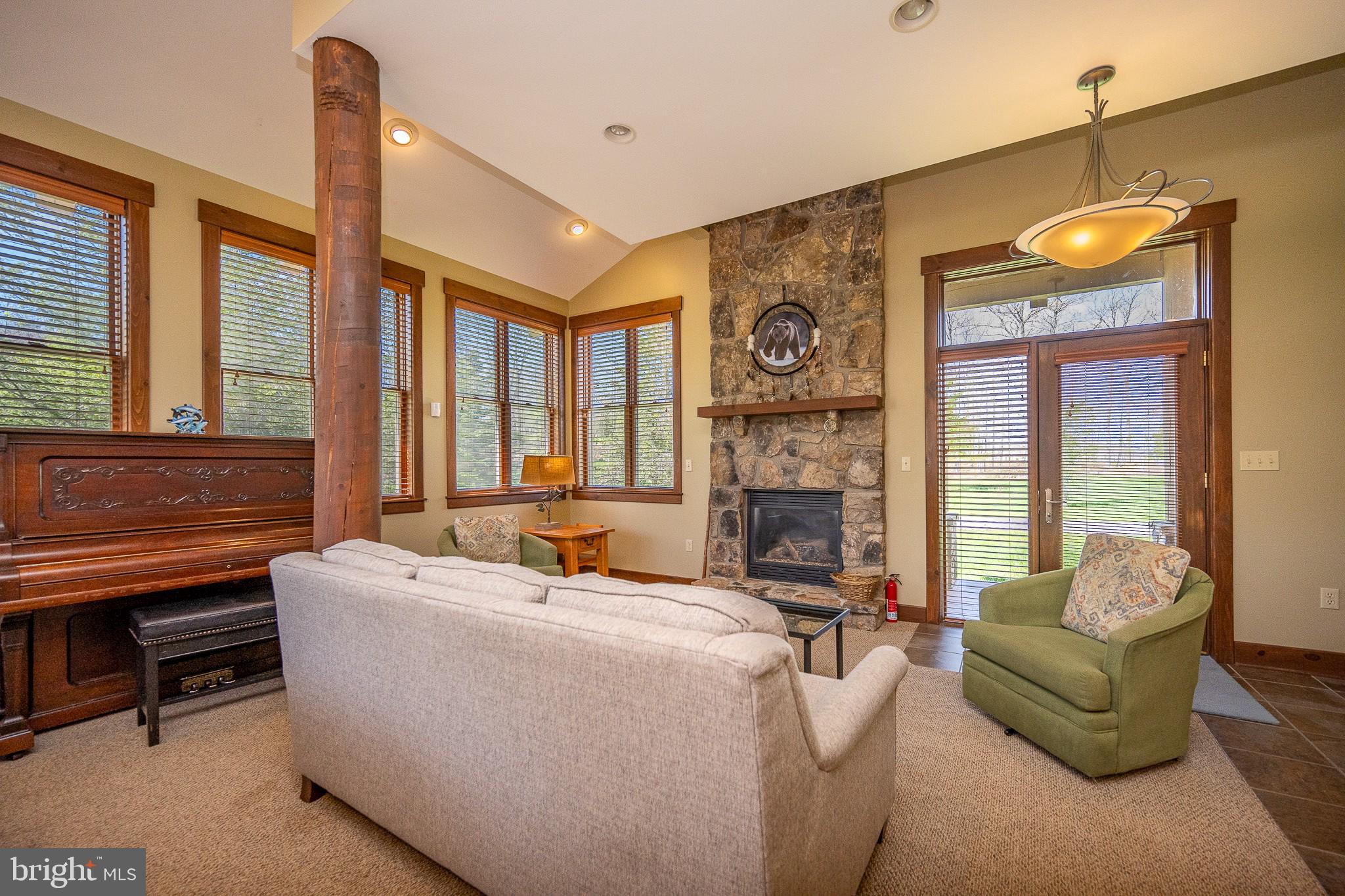 OVERLOOK CABINS - Residential