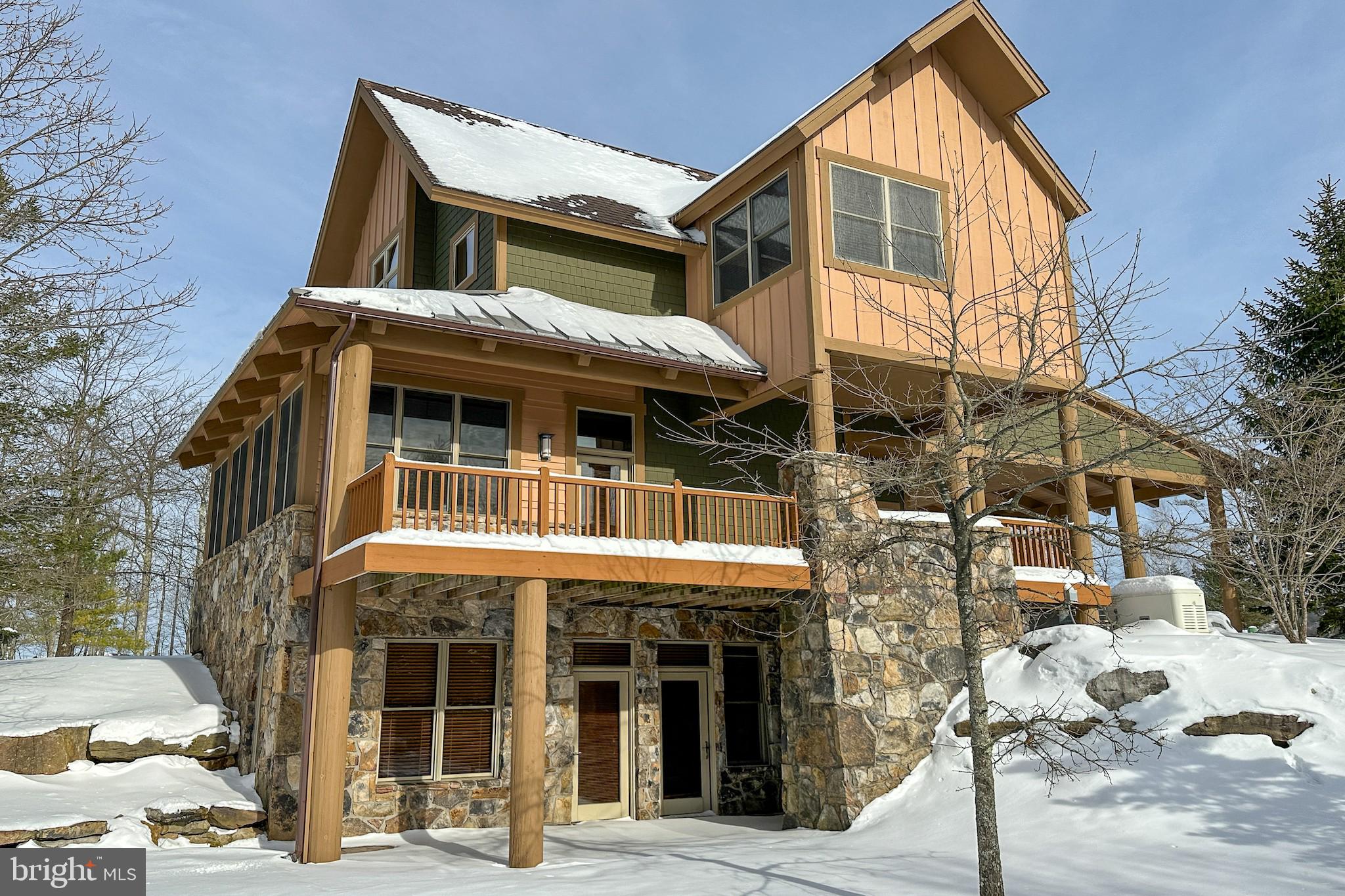 OVERLOOK CABINS - Residential