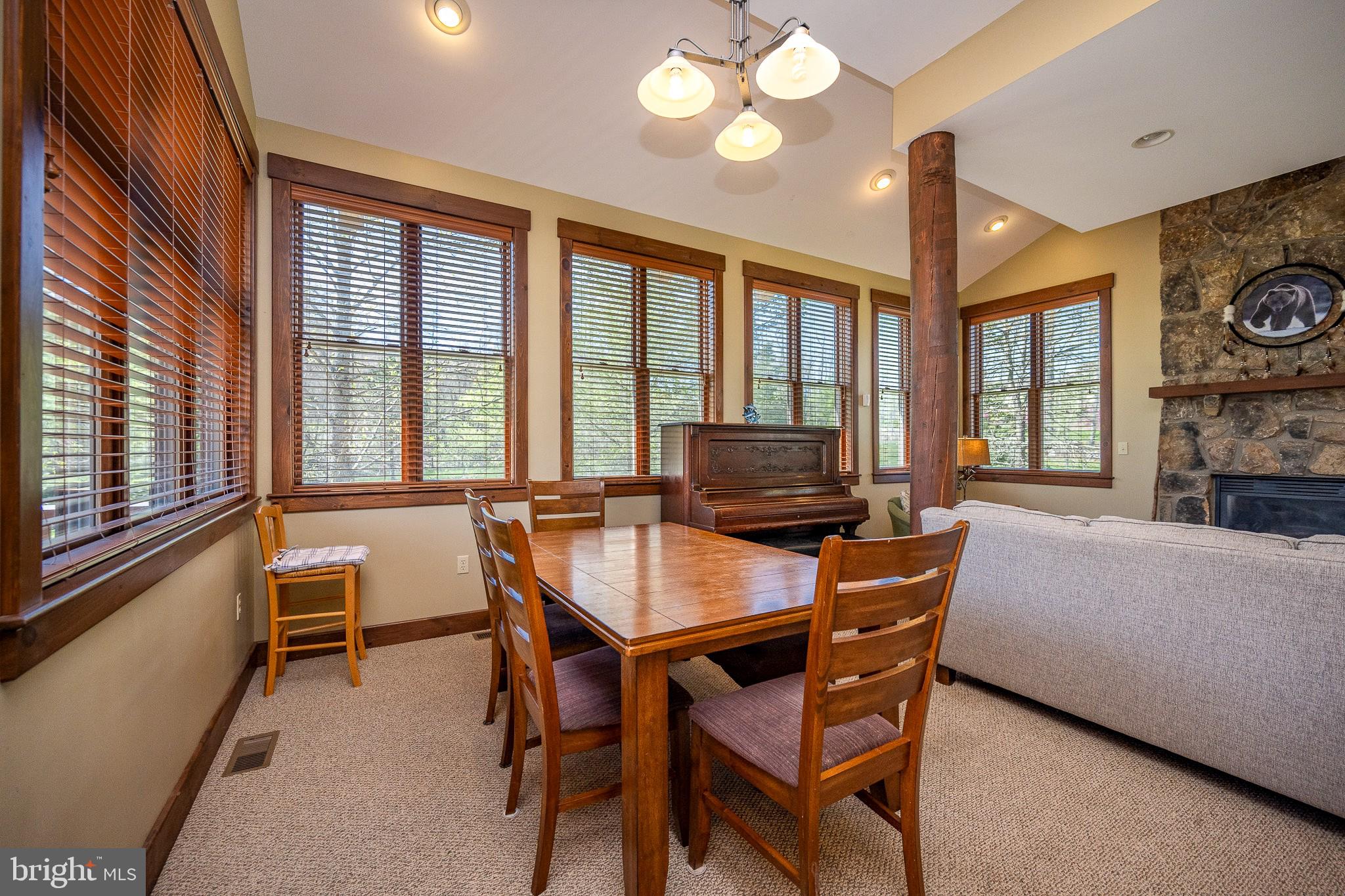 OVERLOOK CABINS - Residential