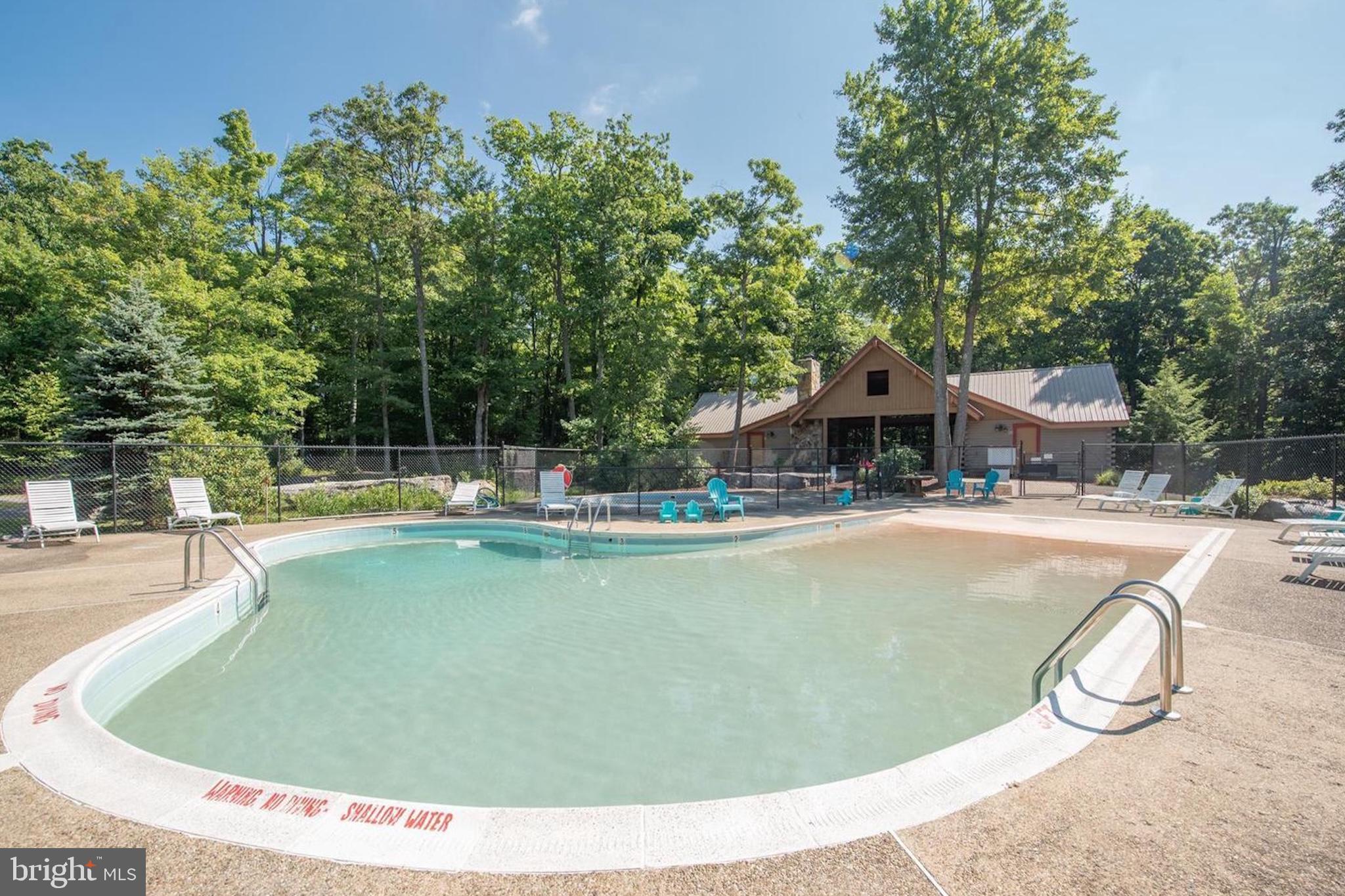 OVERLOOK CABINS - Residential