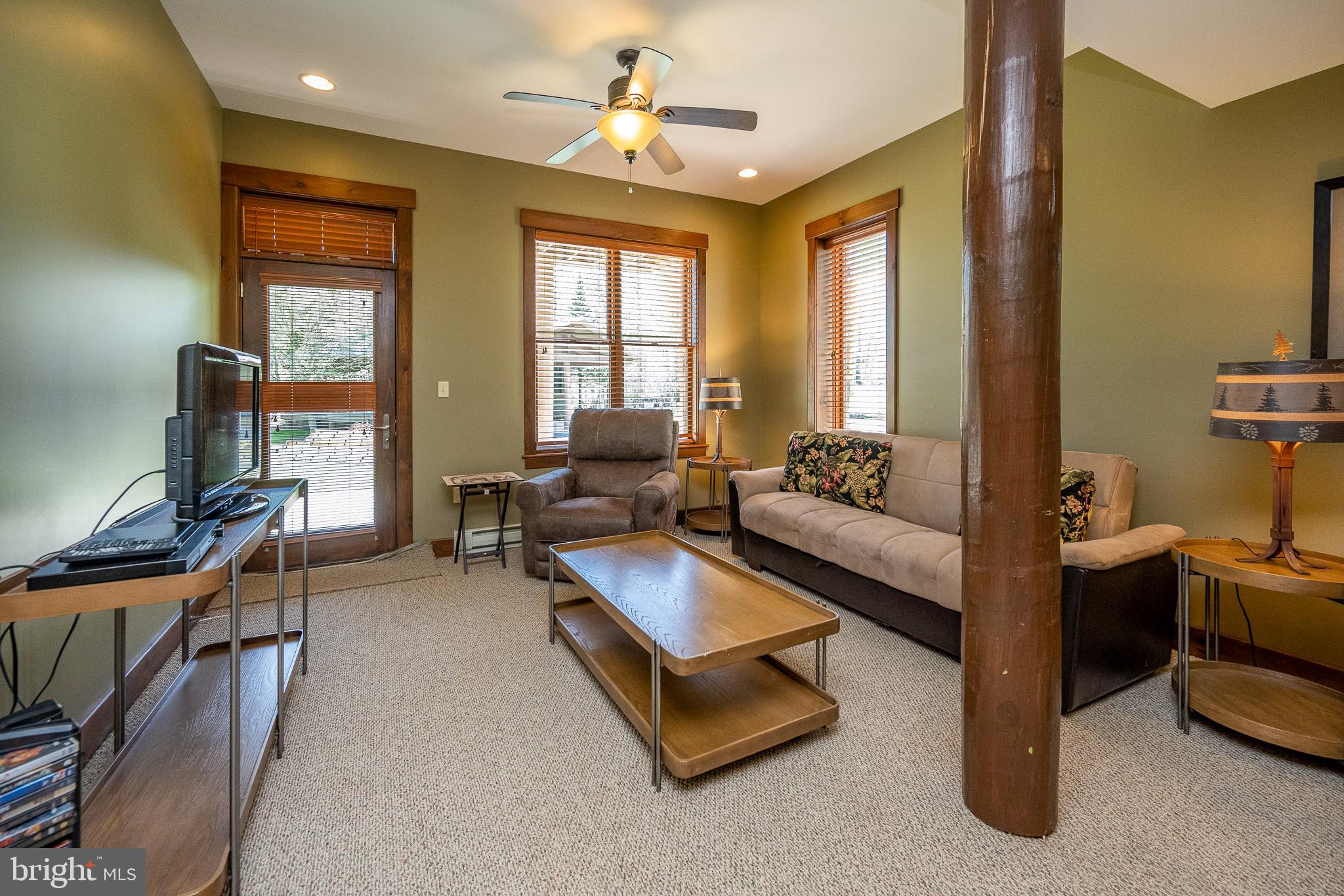 OVERLOOK CABINS - Residential