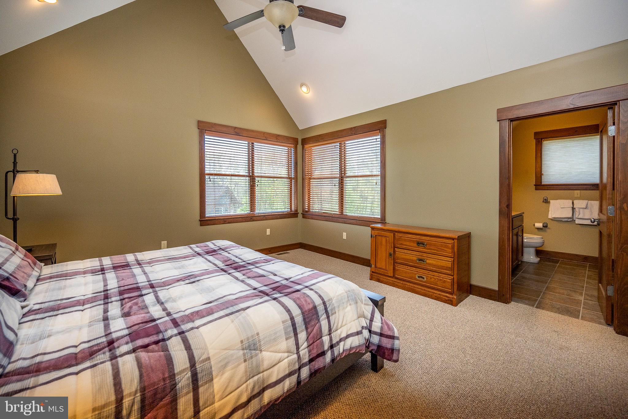 OVERLOOK CABINS - Residential