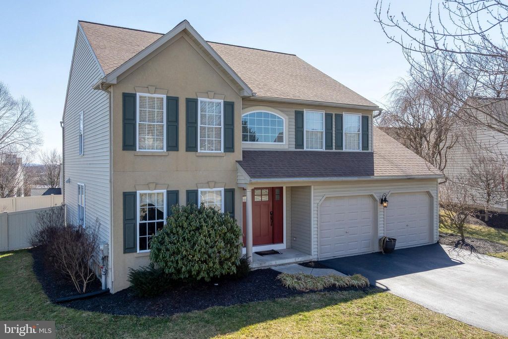 Photo of 347 Brenda Lynn Drive, MOUNTVILLE, PA 17554 (MLS # PALA2065362)