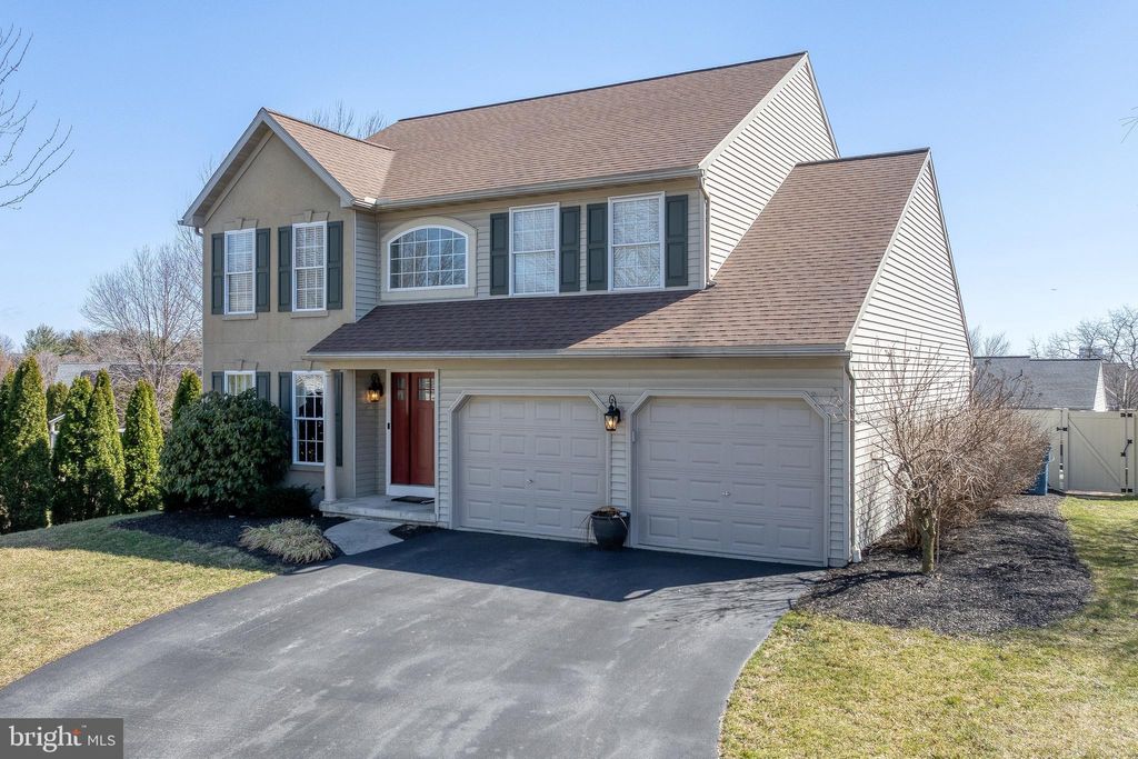 Photo of 347 Brenda Lynn Drive, MOUNTVILLE, PA 17554 (MLS # PALA2065362)