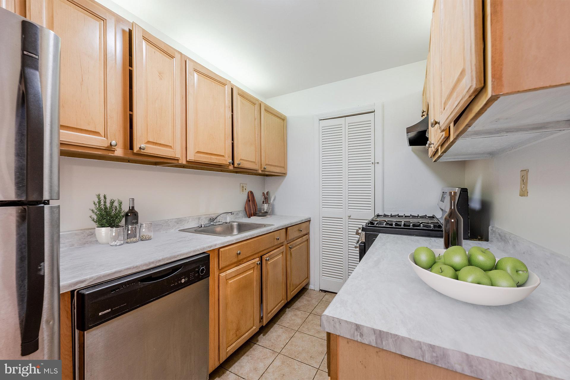5500 KAREN ELAINE DRIVE 906
