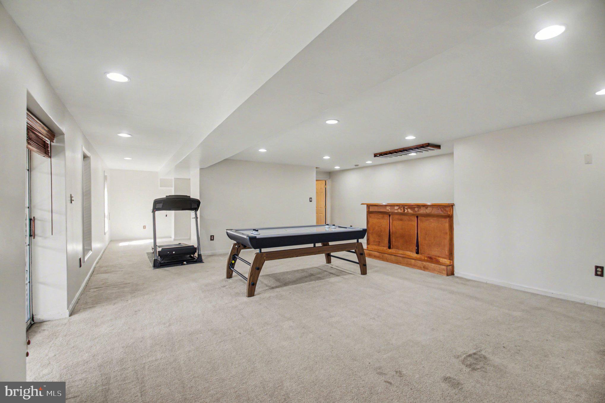 WAYSIDE VILLAGE - Residential