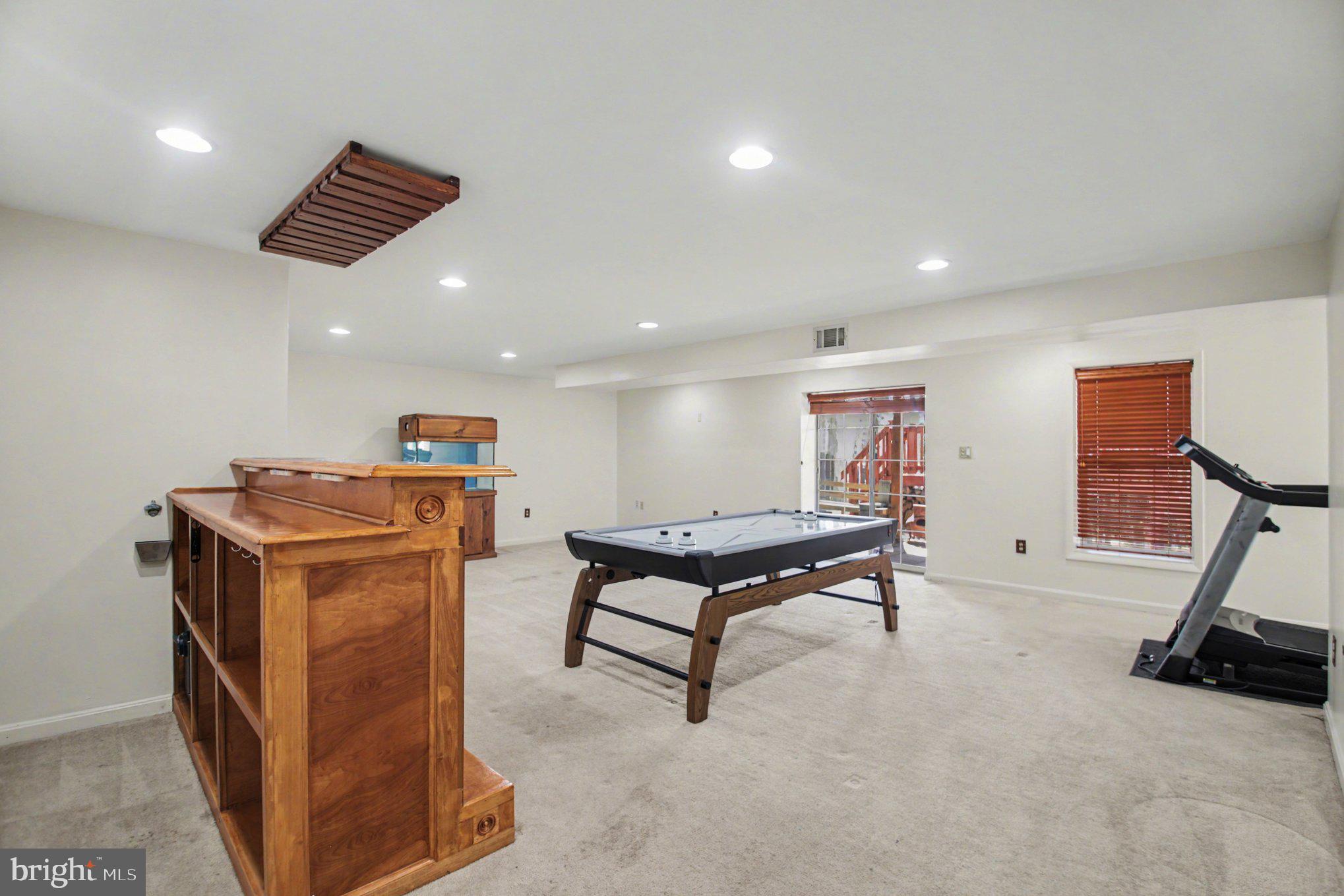 WAYSIDE VILLAGE - Residential