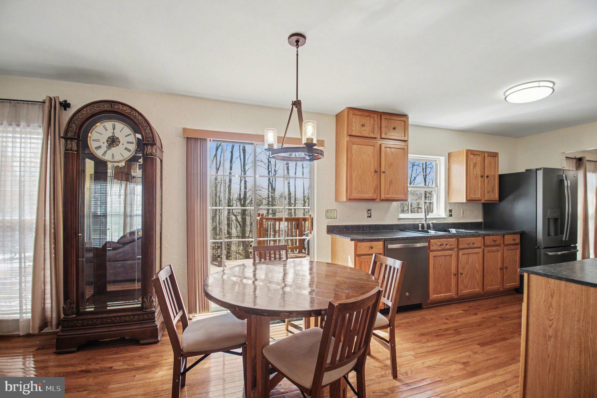 WAYSIDE VILLAGE - Residential