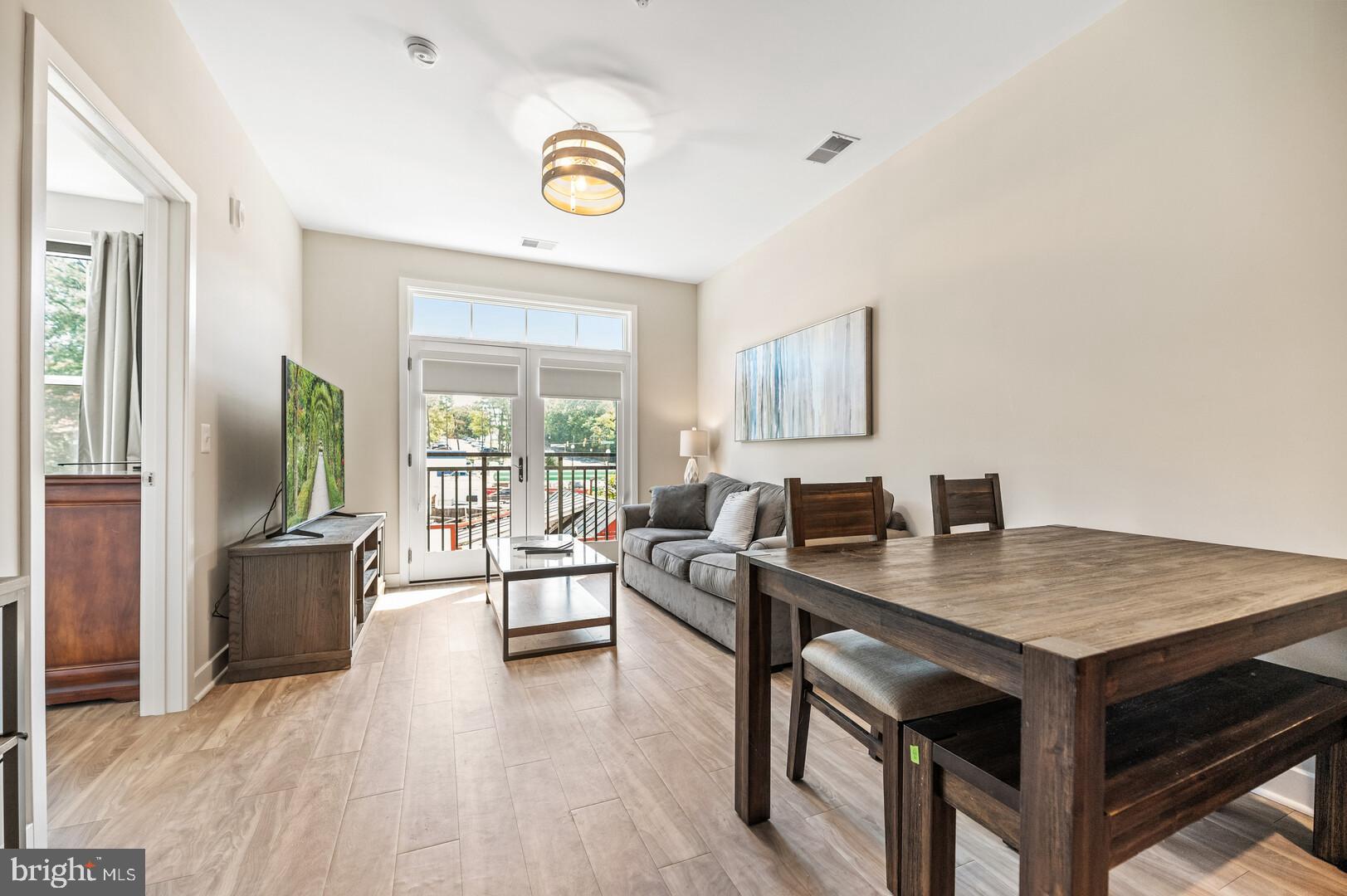 TRAFALGAR FLATS - Residential Lease