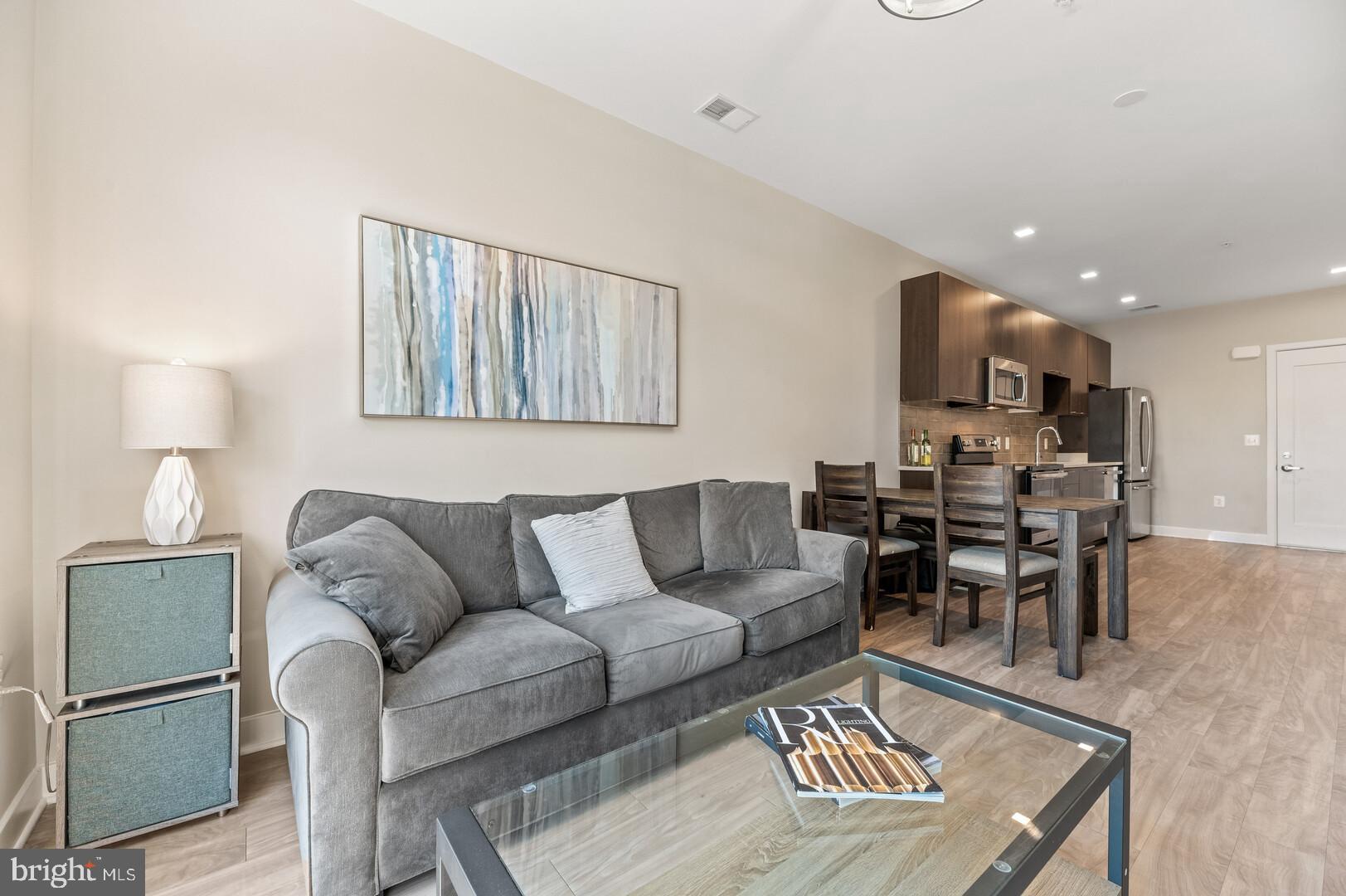 TRAFALGAR FLATS - Residential Lease