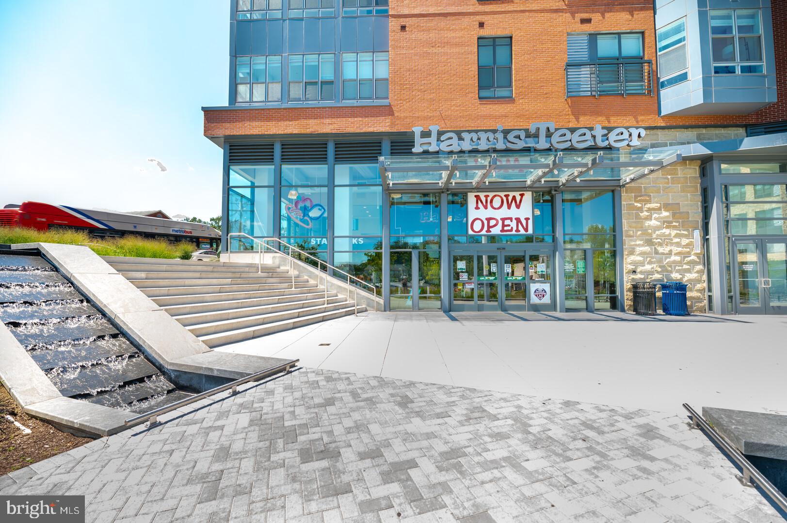 TRAFALGAR FLATS - Residential Lease