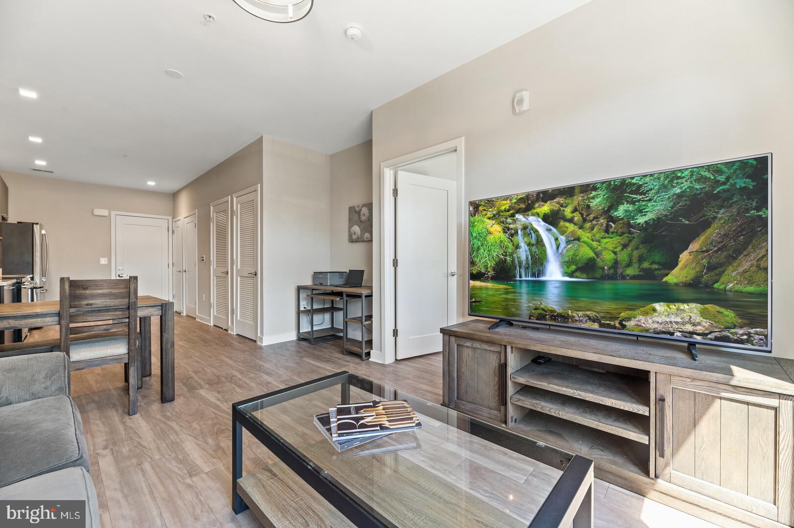 TRAFALGAR FLATS - Residential Lease