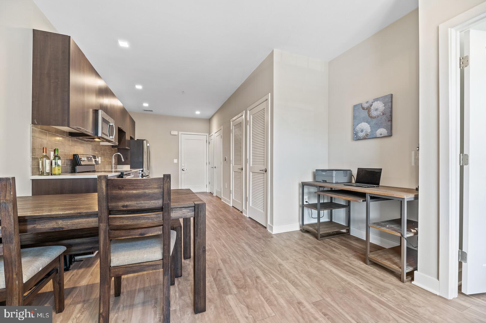 TRAFALGAR FLATS - Residential Lease