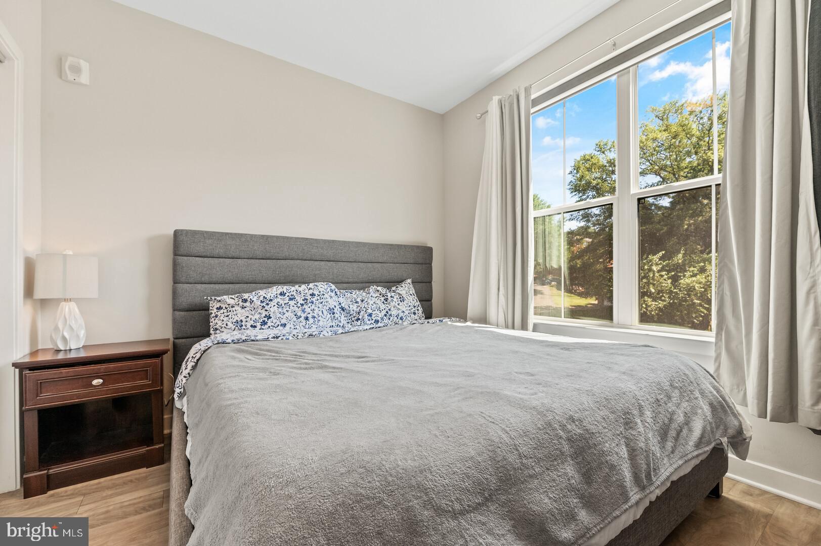 TRAFALGAR FLATS - Residential Lease