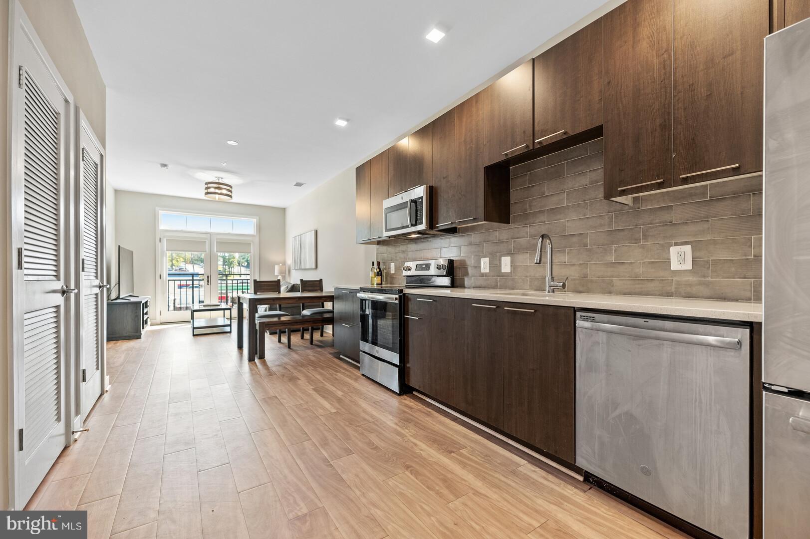 TRAFALGAR FLATS - Residential Lease