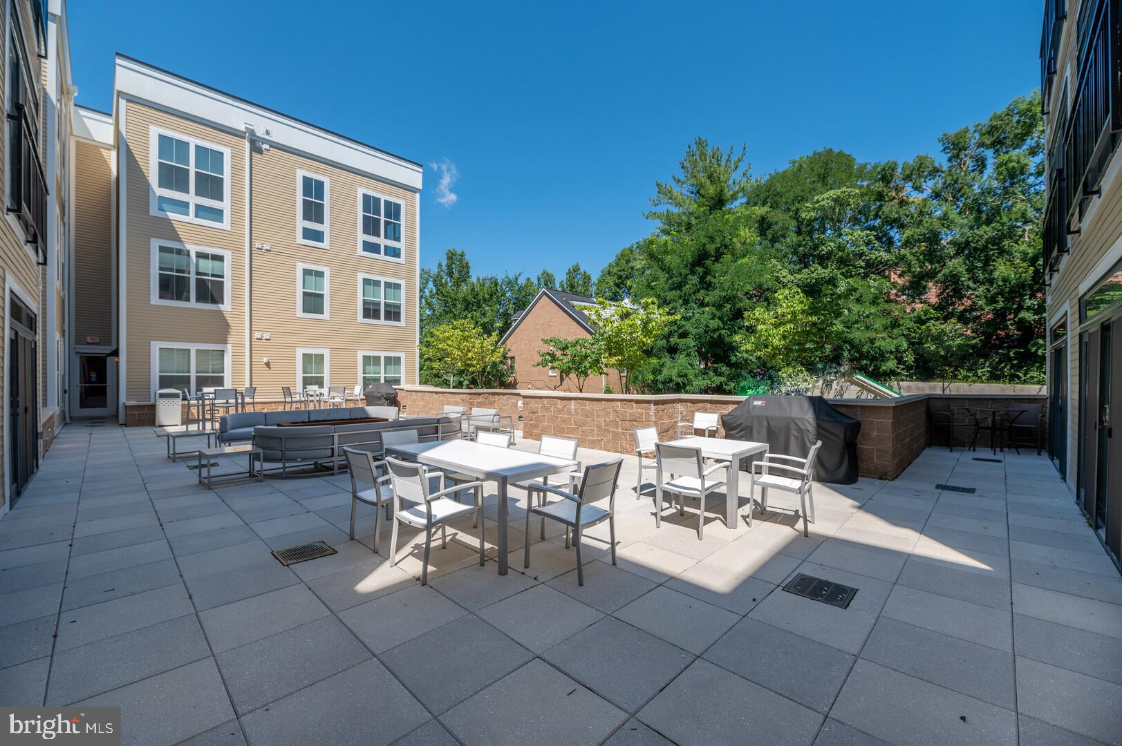 TRAFALGAR FLATS - Residential Lease