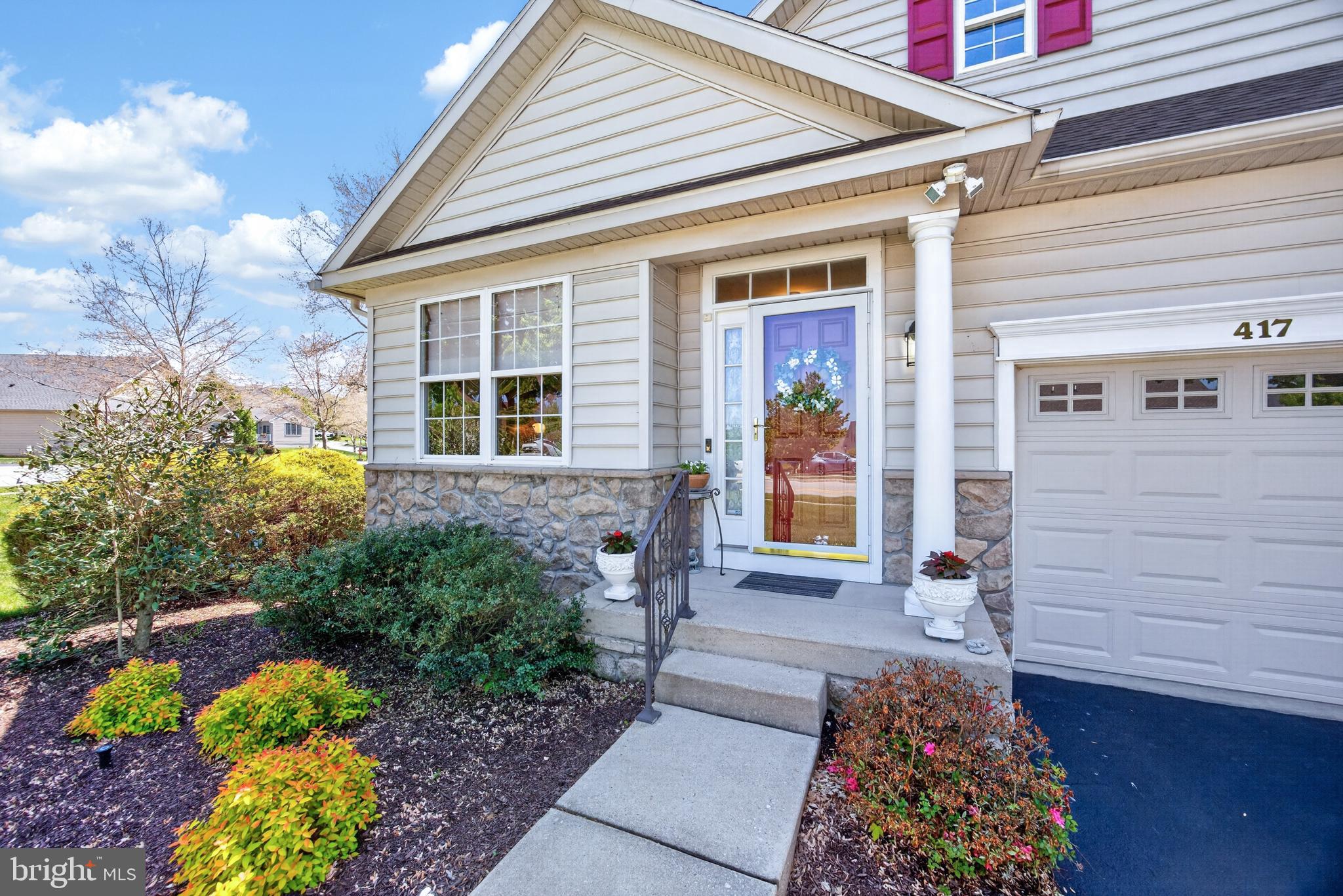 VILLAGES AT HILLVIEW - Residential