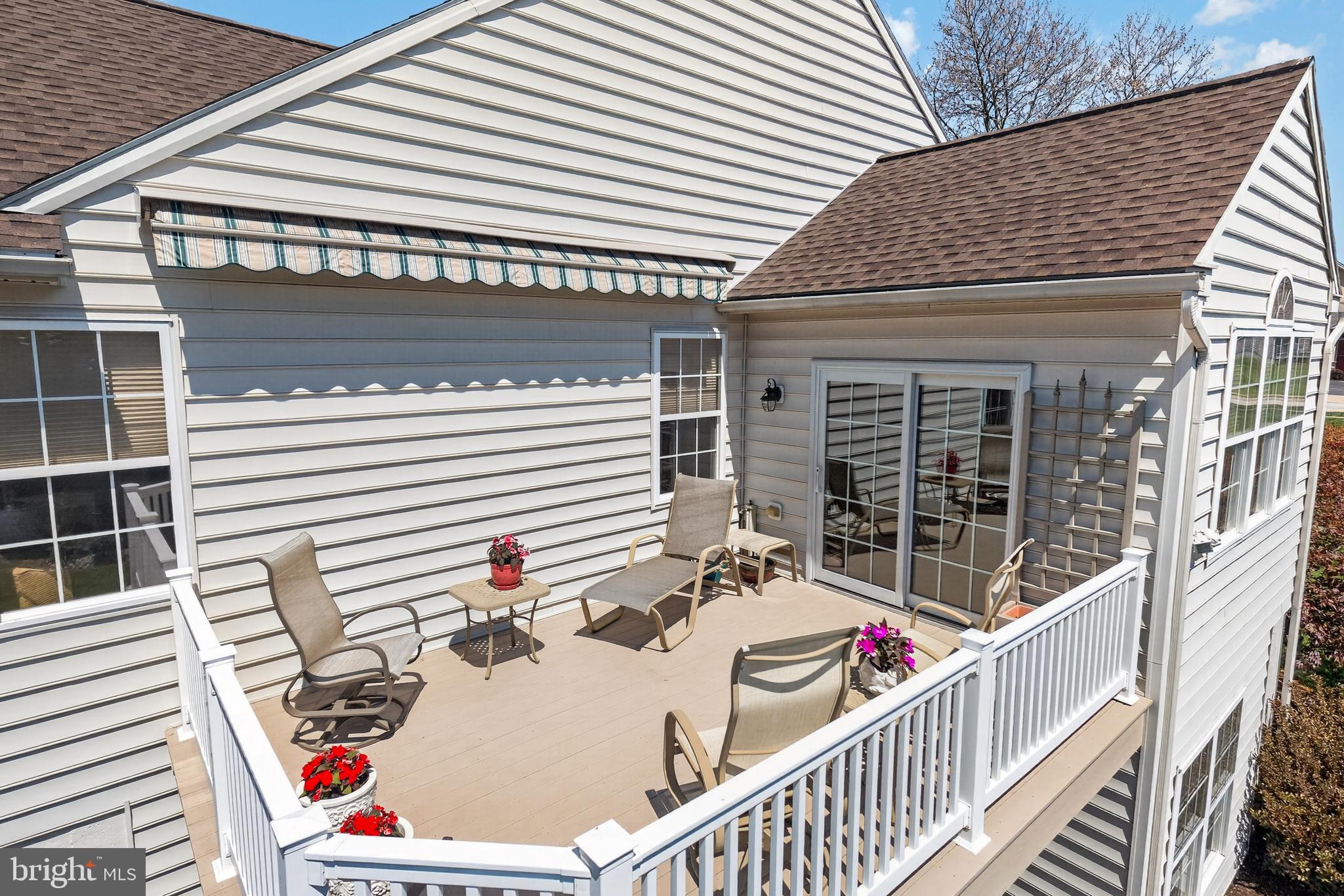VILLAGES AT HILLVIEW - Residential