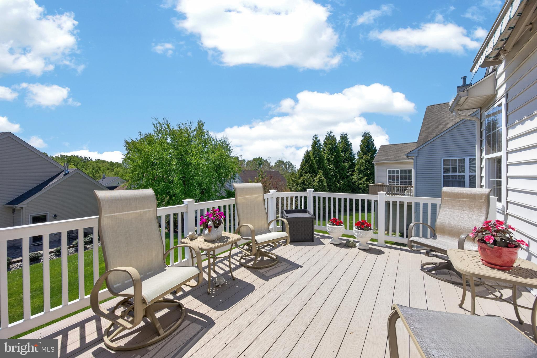 VILLAGES AT HILLVIEW - Residential