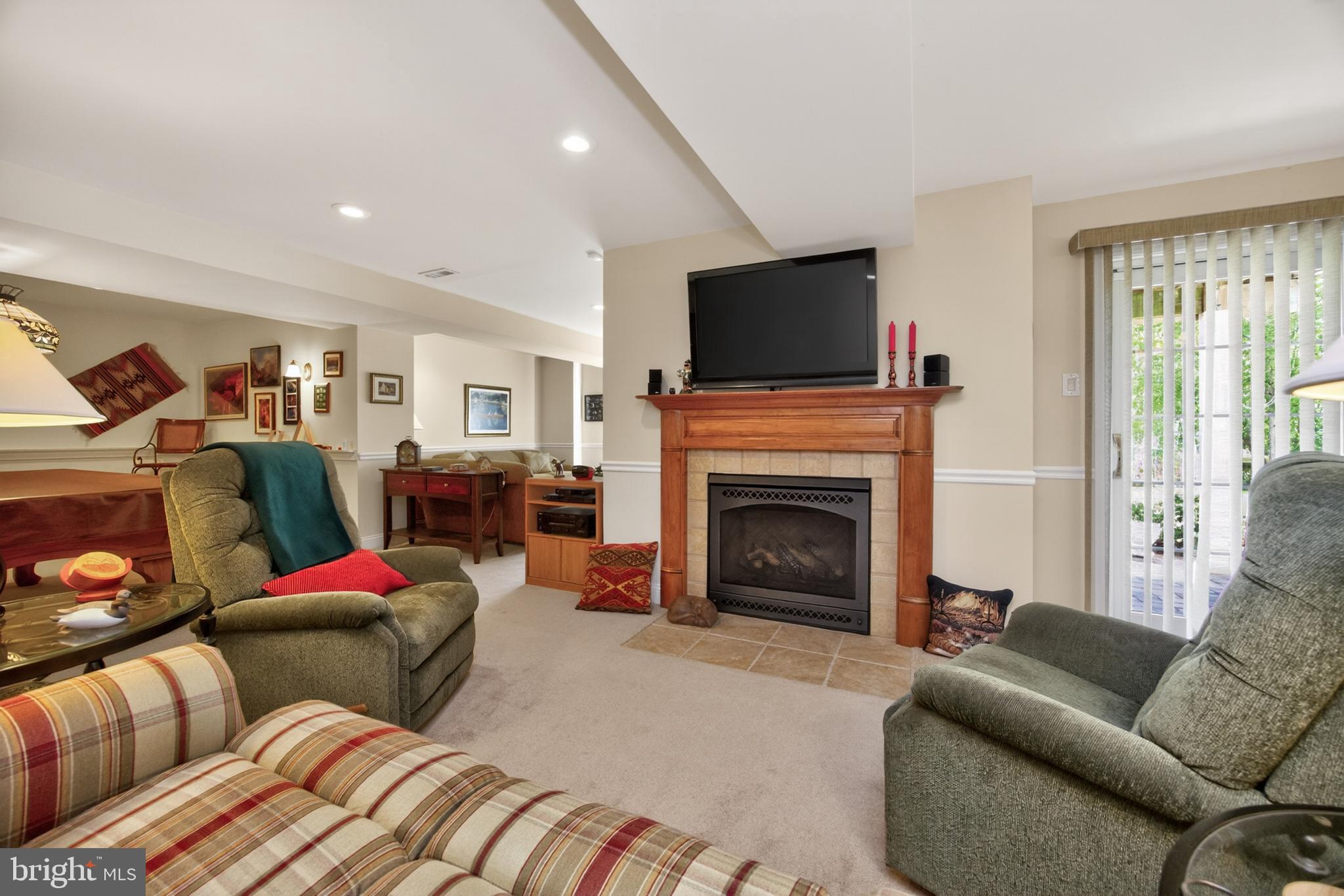 VILLAGES AT HILLVIEW - Residential