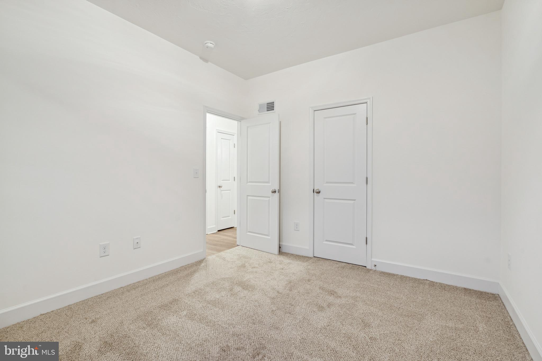 THORNBURY HUNT II - Residential