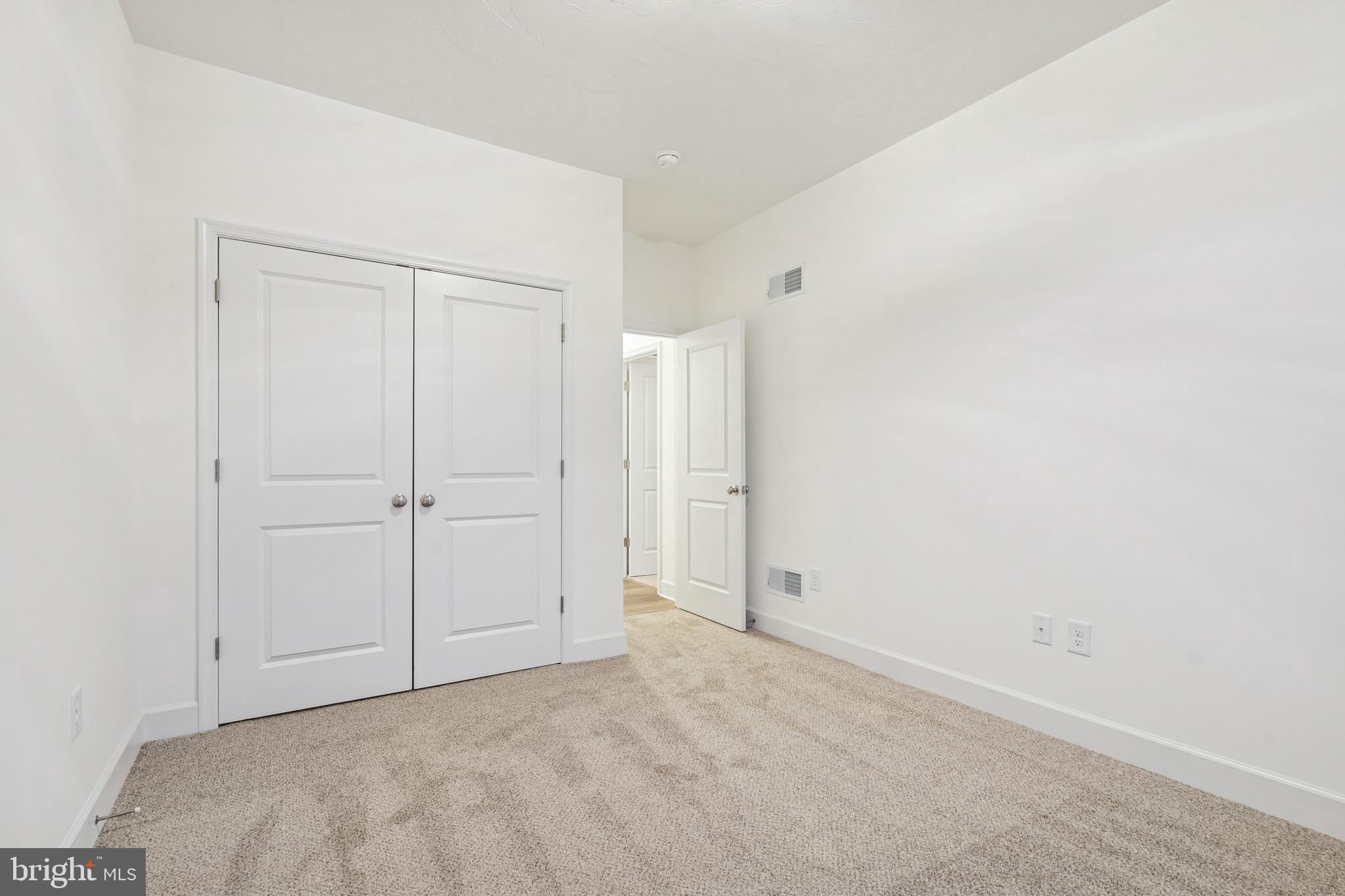 THORNBURY HUNT II - Residential