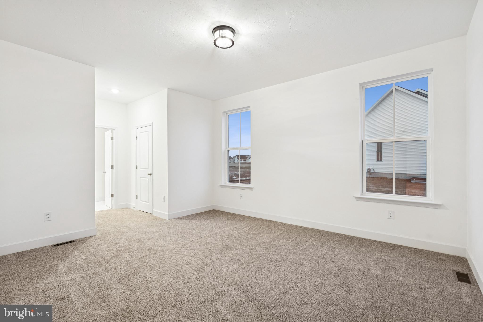 THORNBURY HUNT II - Residential