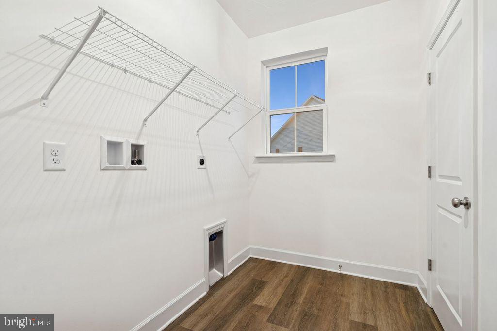 THORNBURY HUNT II - Residential