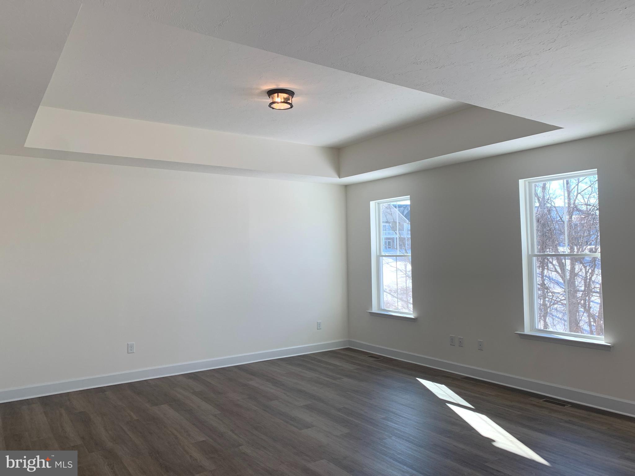 THORNBURY HUNT II - Residential