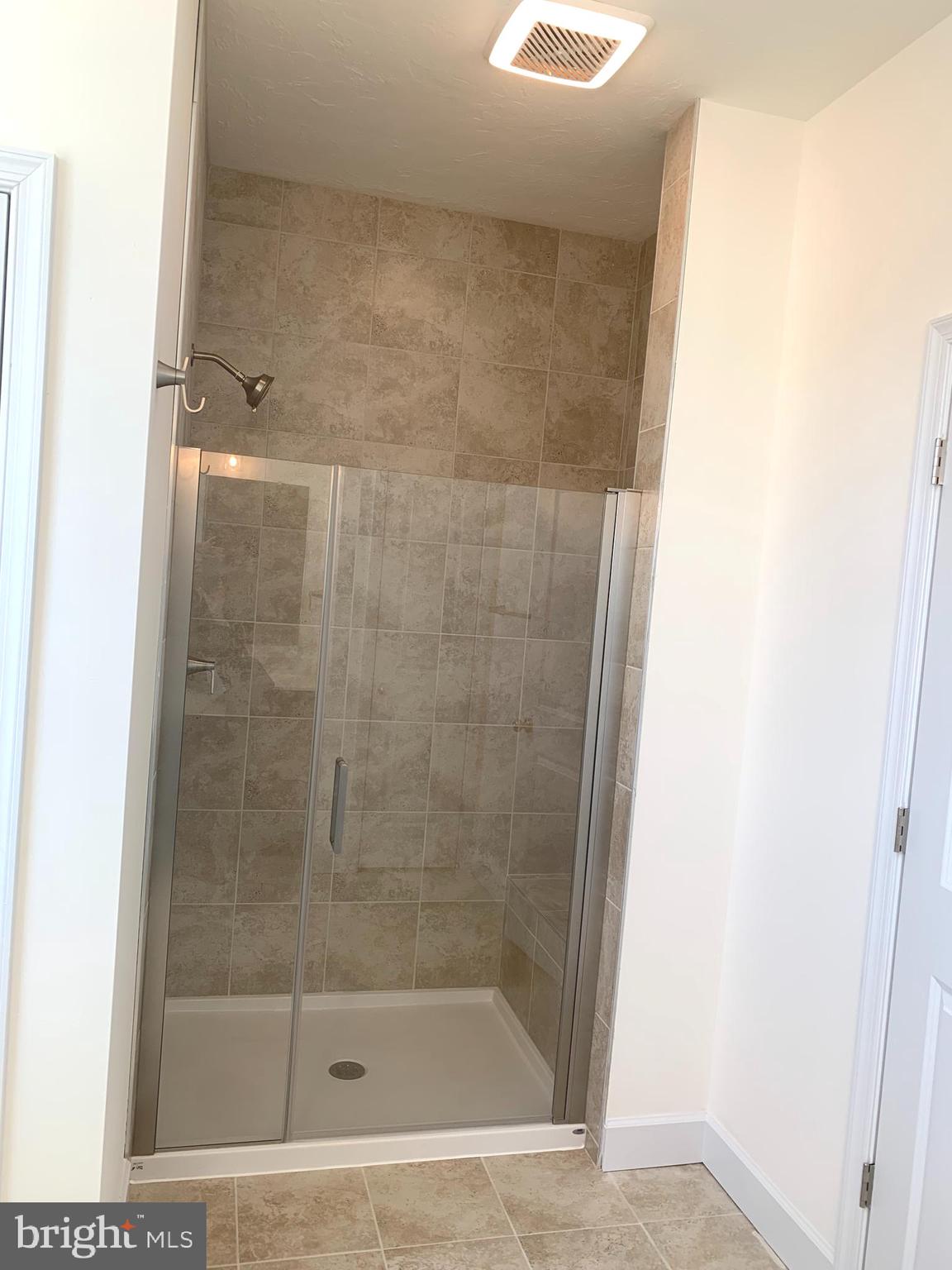 THORNBURY HUNT II - Residential