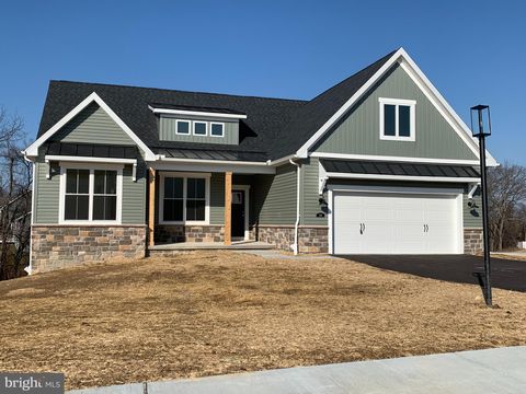 109 ONYX DRIVE 38 HANOVER PA 17331