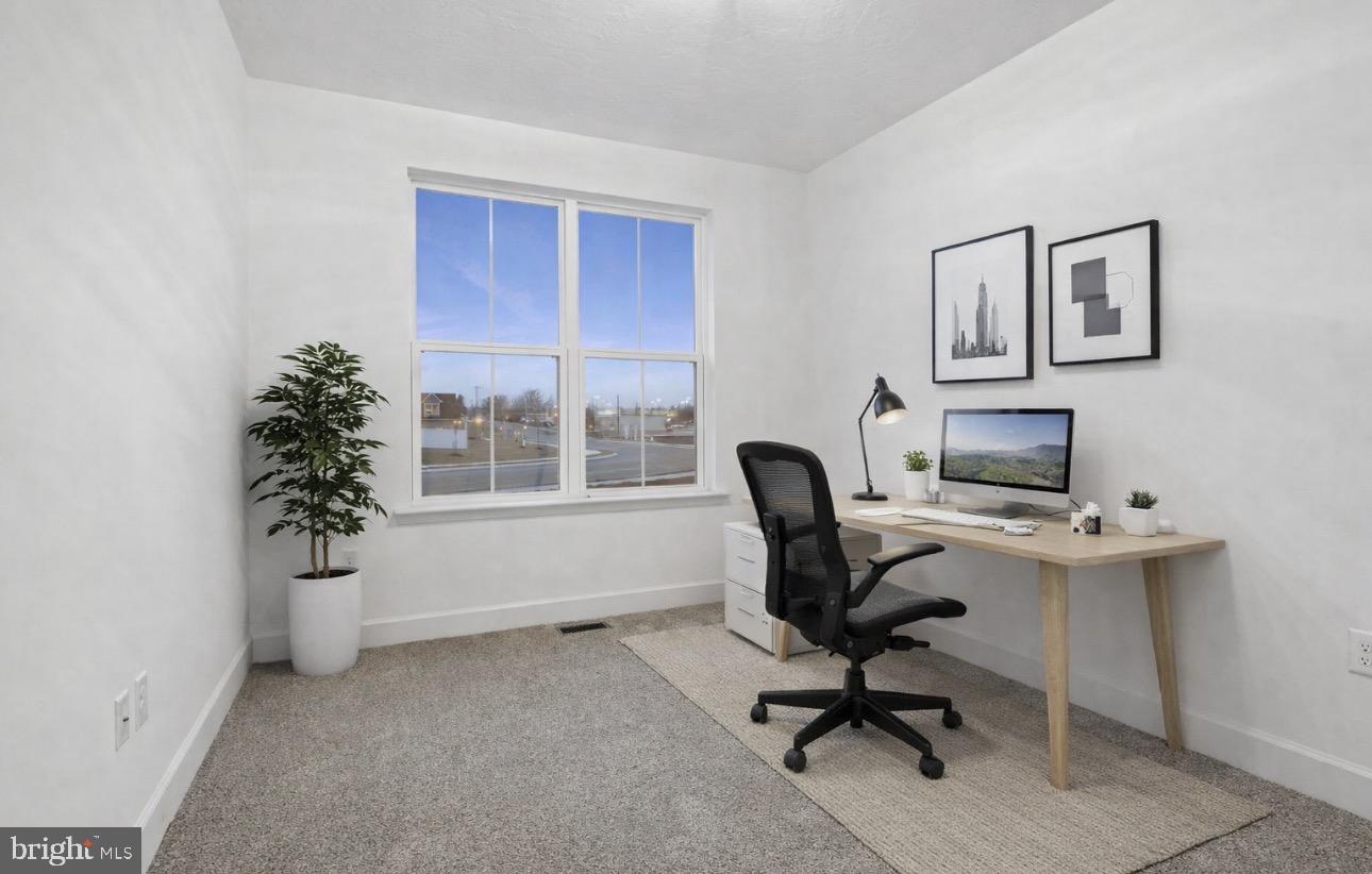 THORNBURY HUNT II - Residential