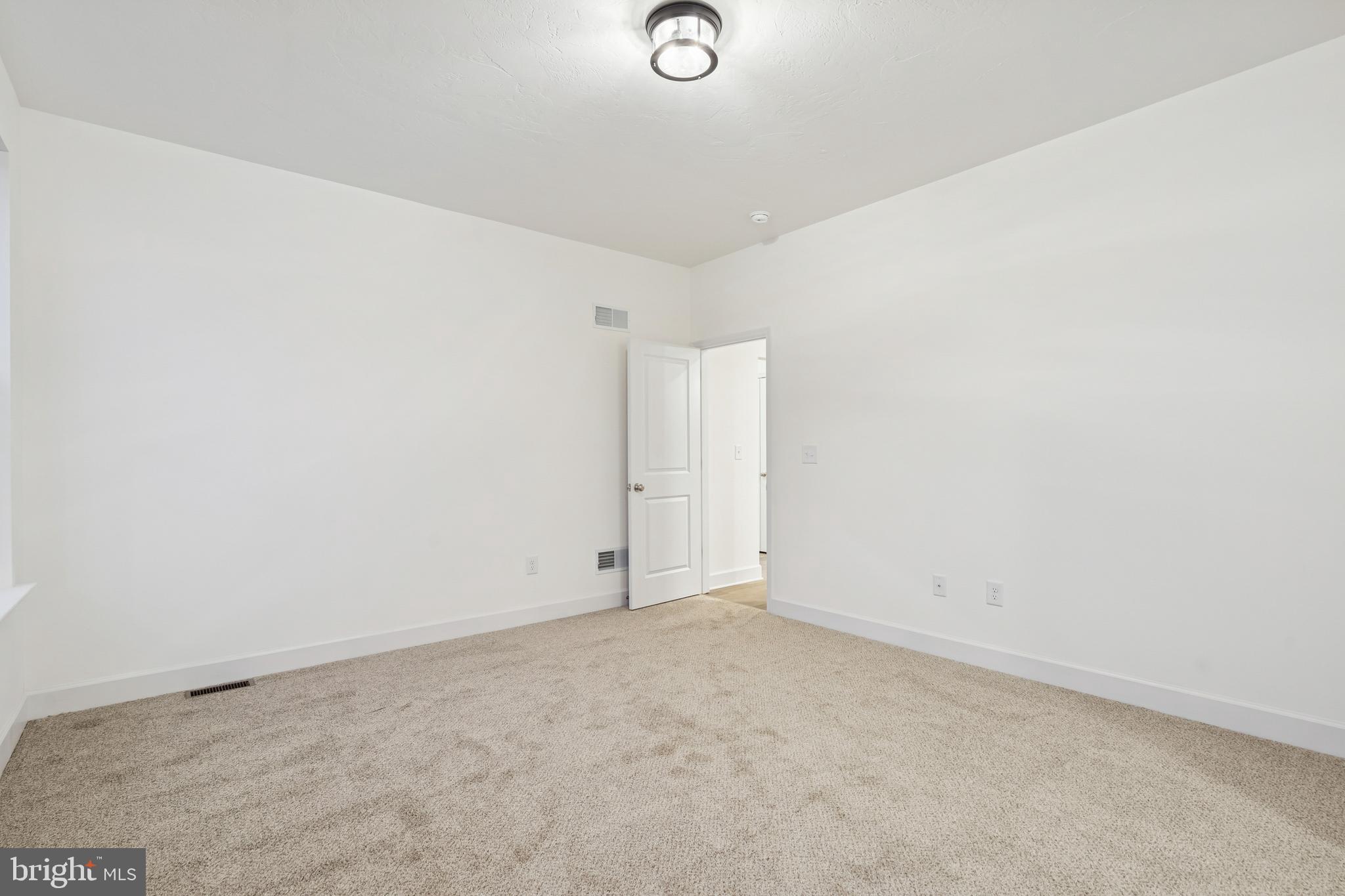 THORNBURY HUNT II - Residential