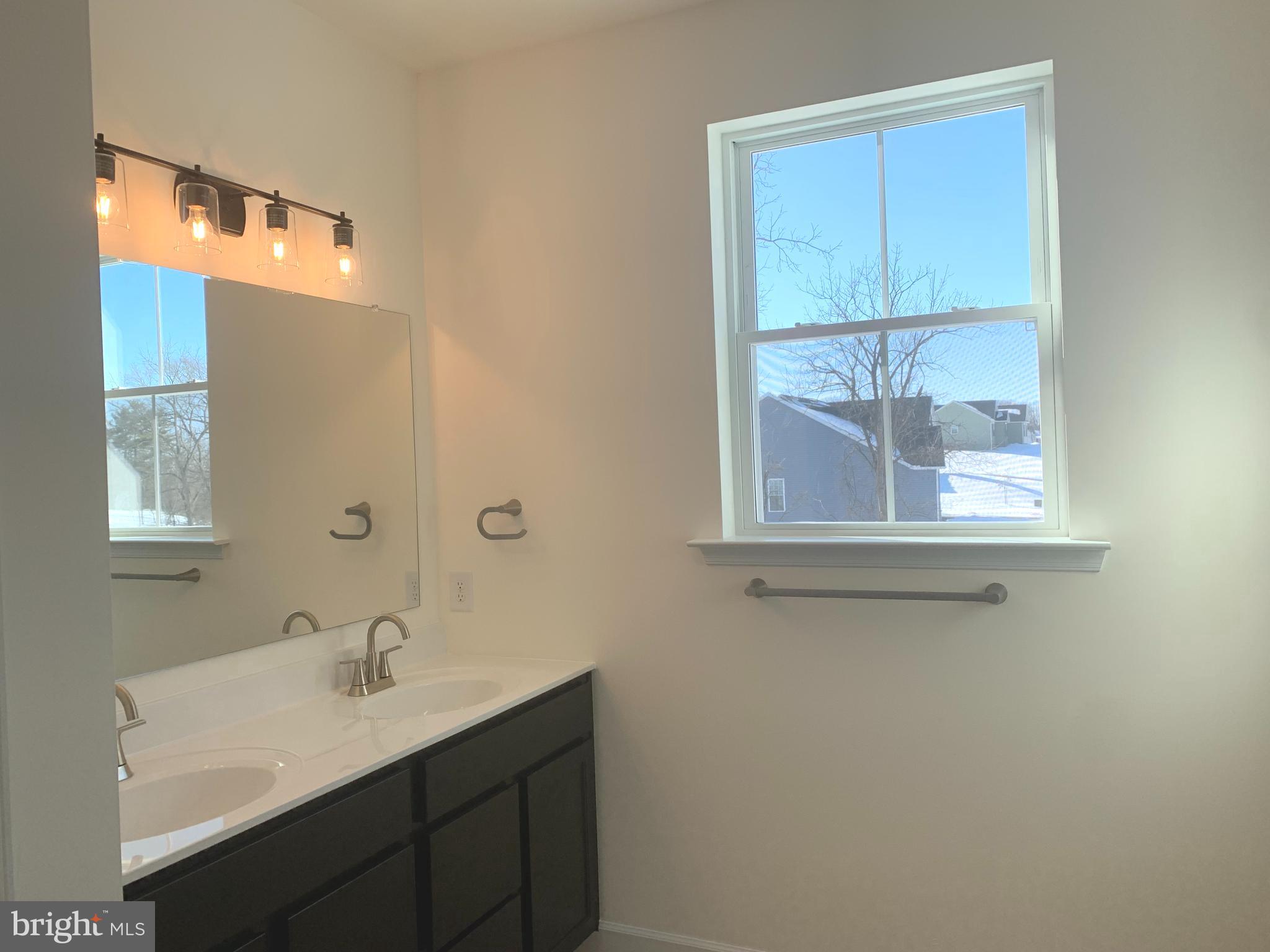 THORNBURY HUNT II - Residential