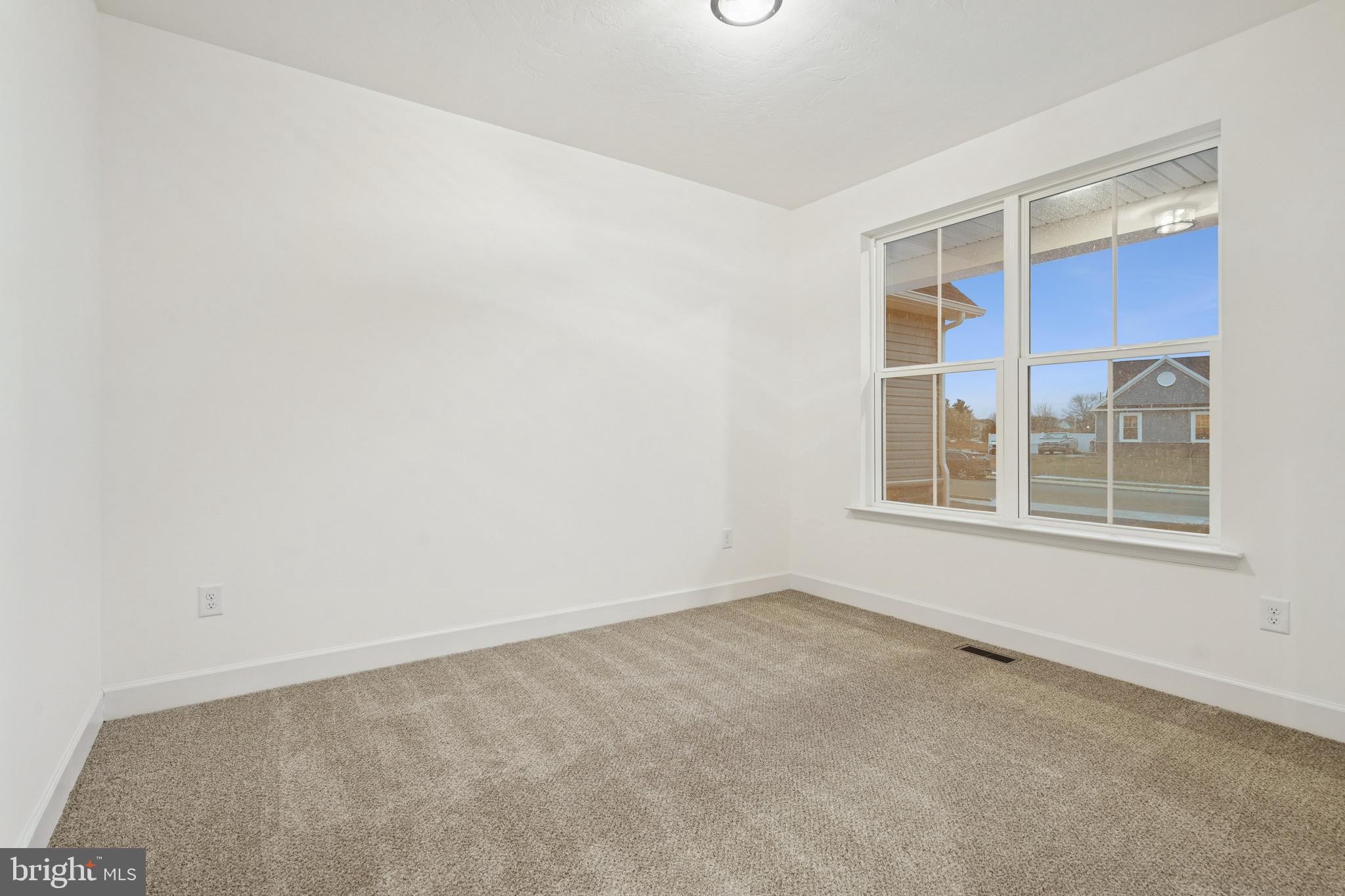 THORNBURY HUNT II - Residential