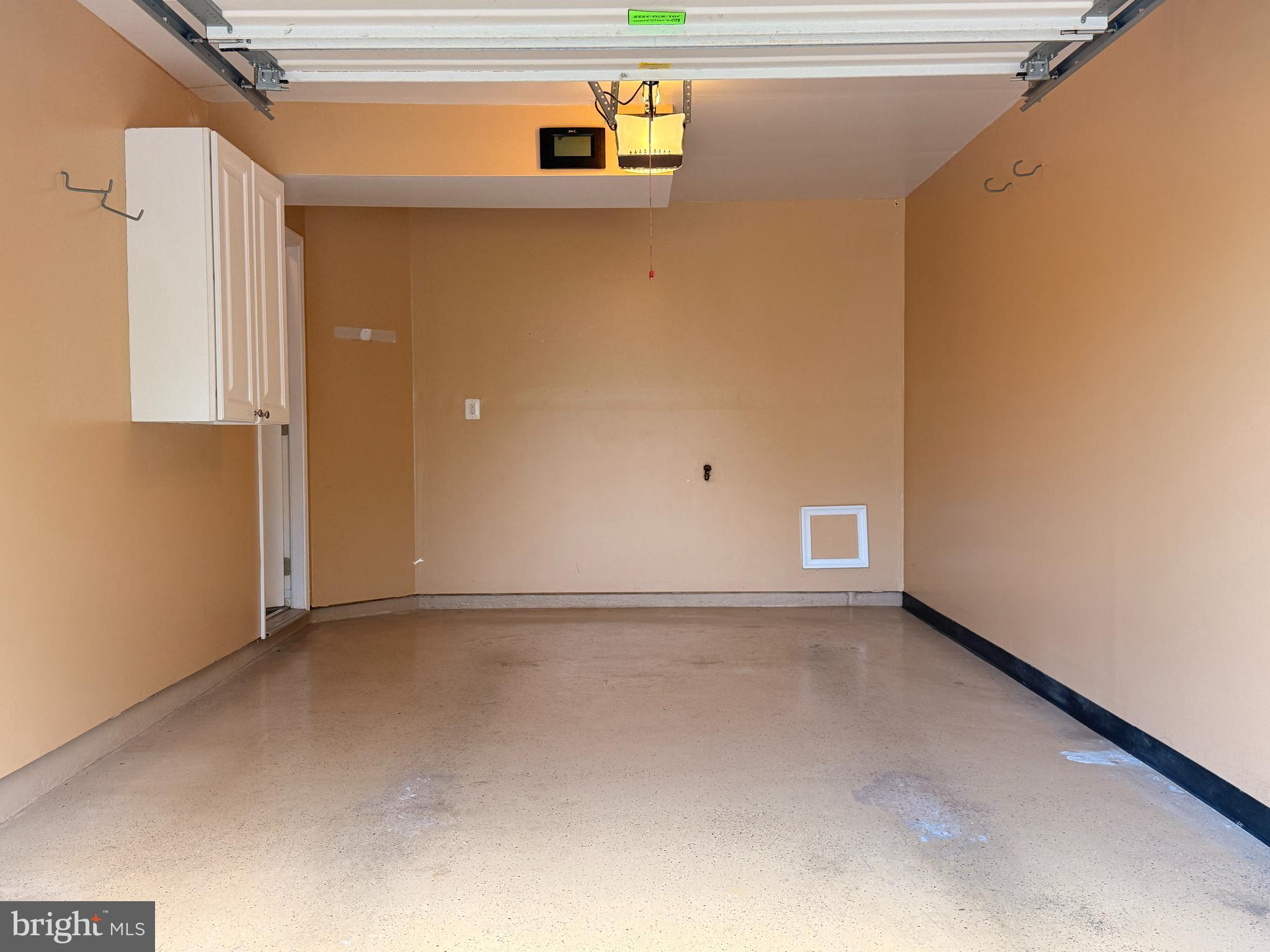 WESTBURY - Residential