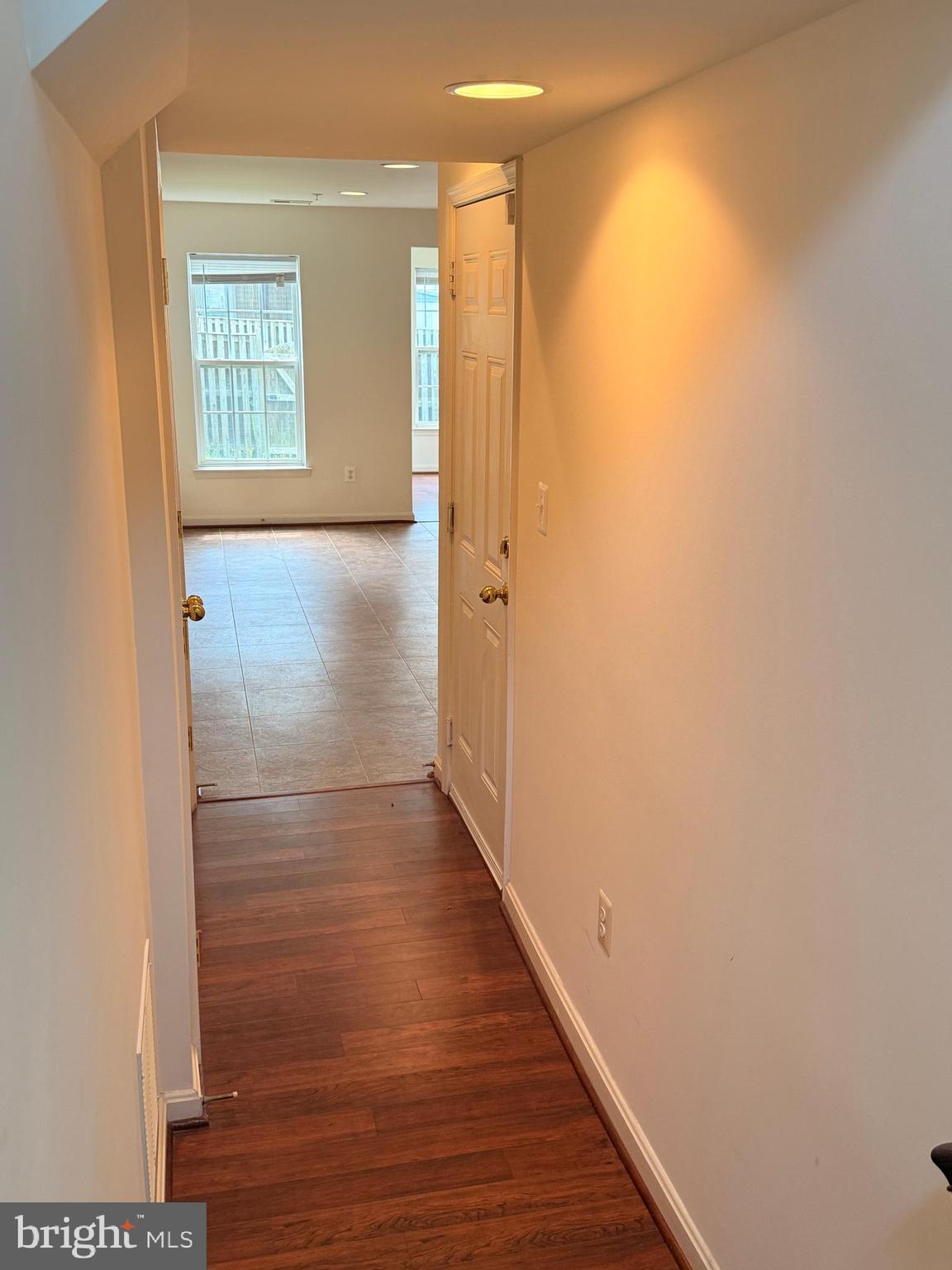 WESTBURY - Residential