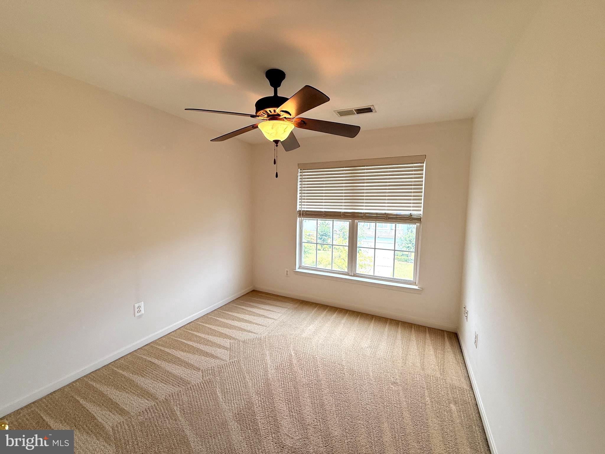 WESTBURY - Residential