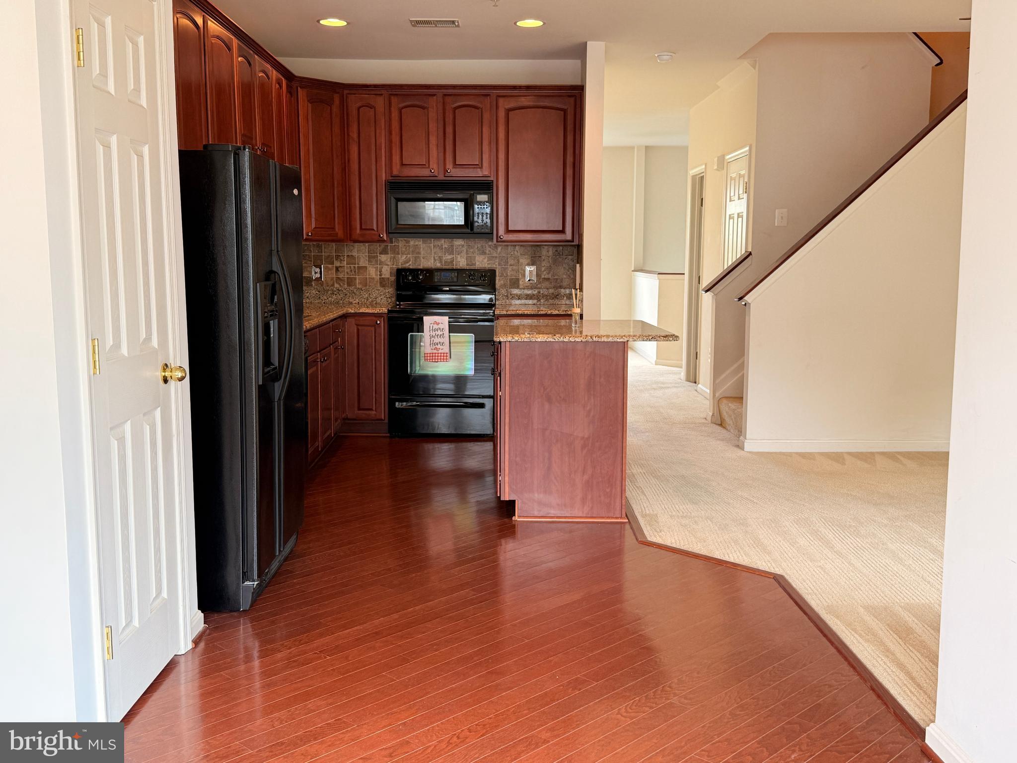 WESTBURY - Residential