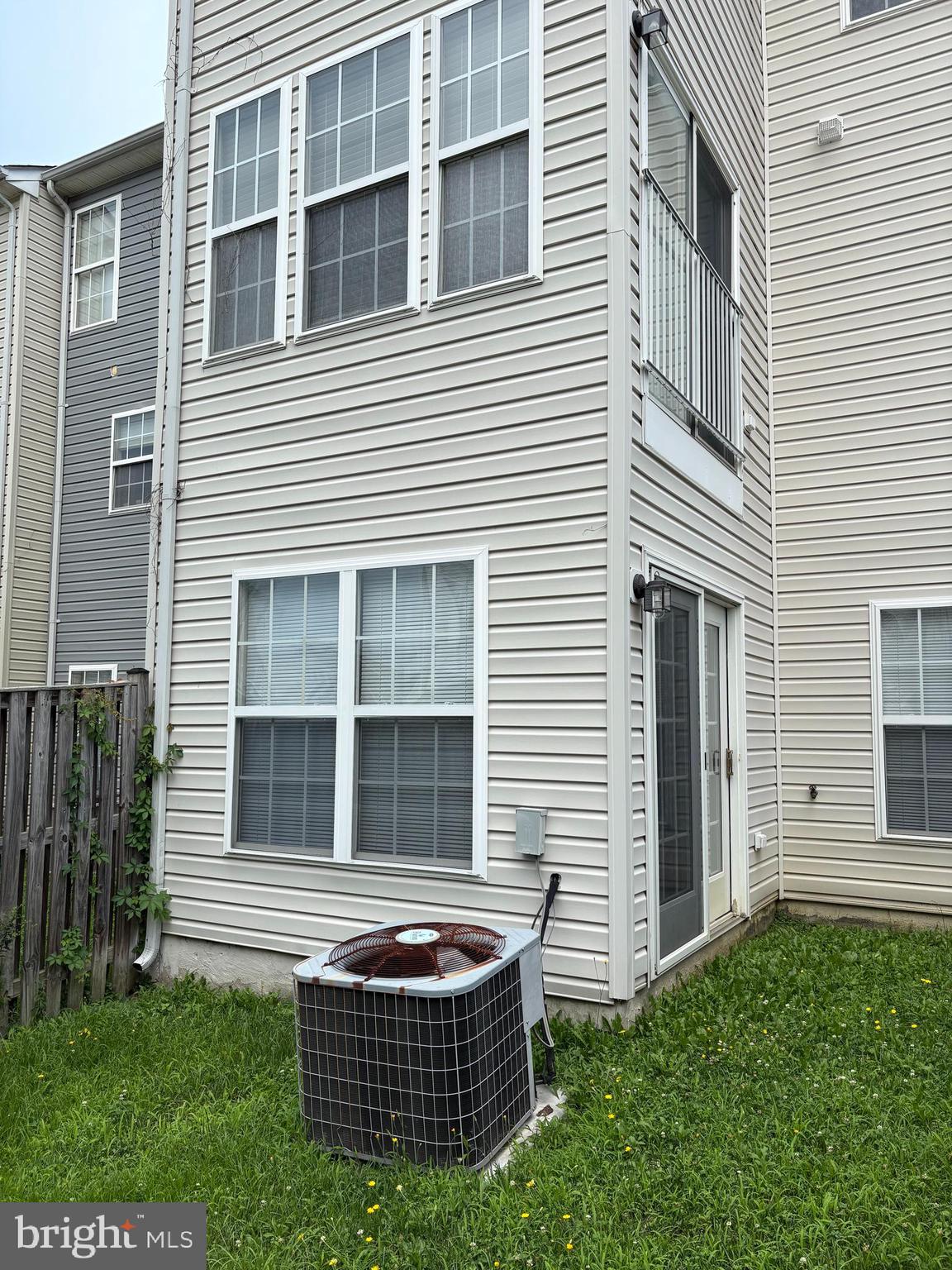 WESTBURY - Residential