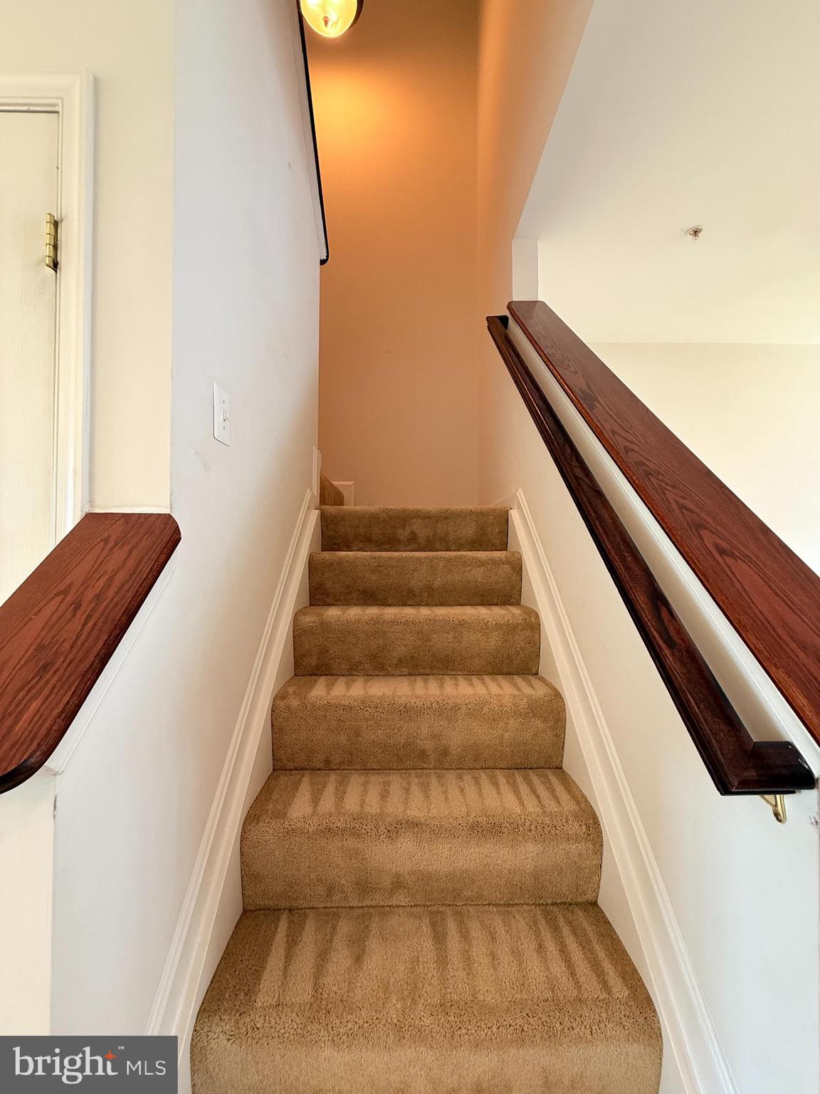 WESTBURY - Residential