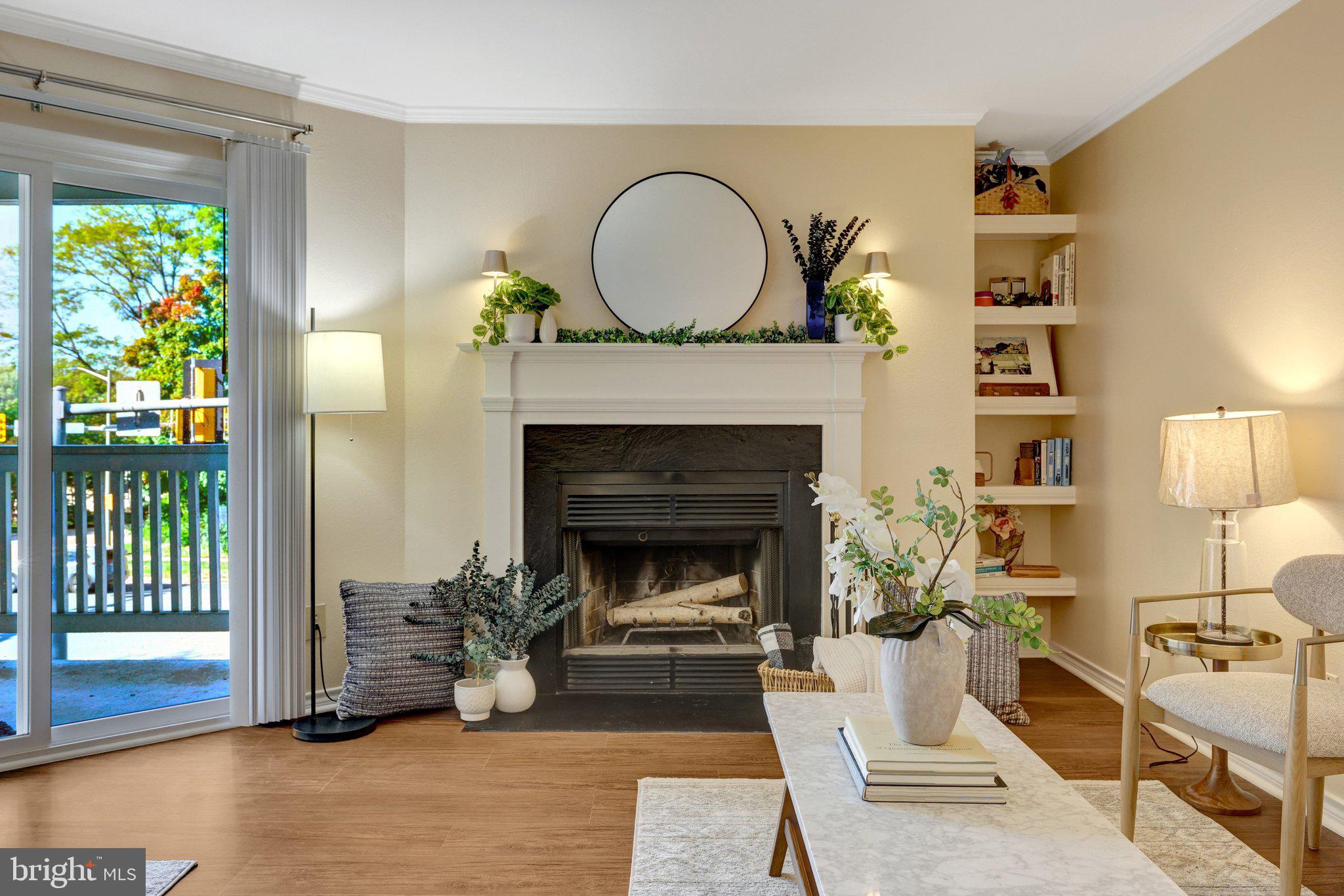 1538 LINCOLN WAY 202A