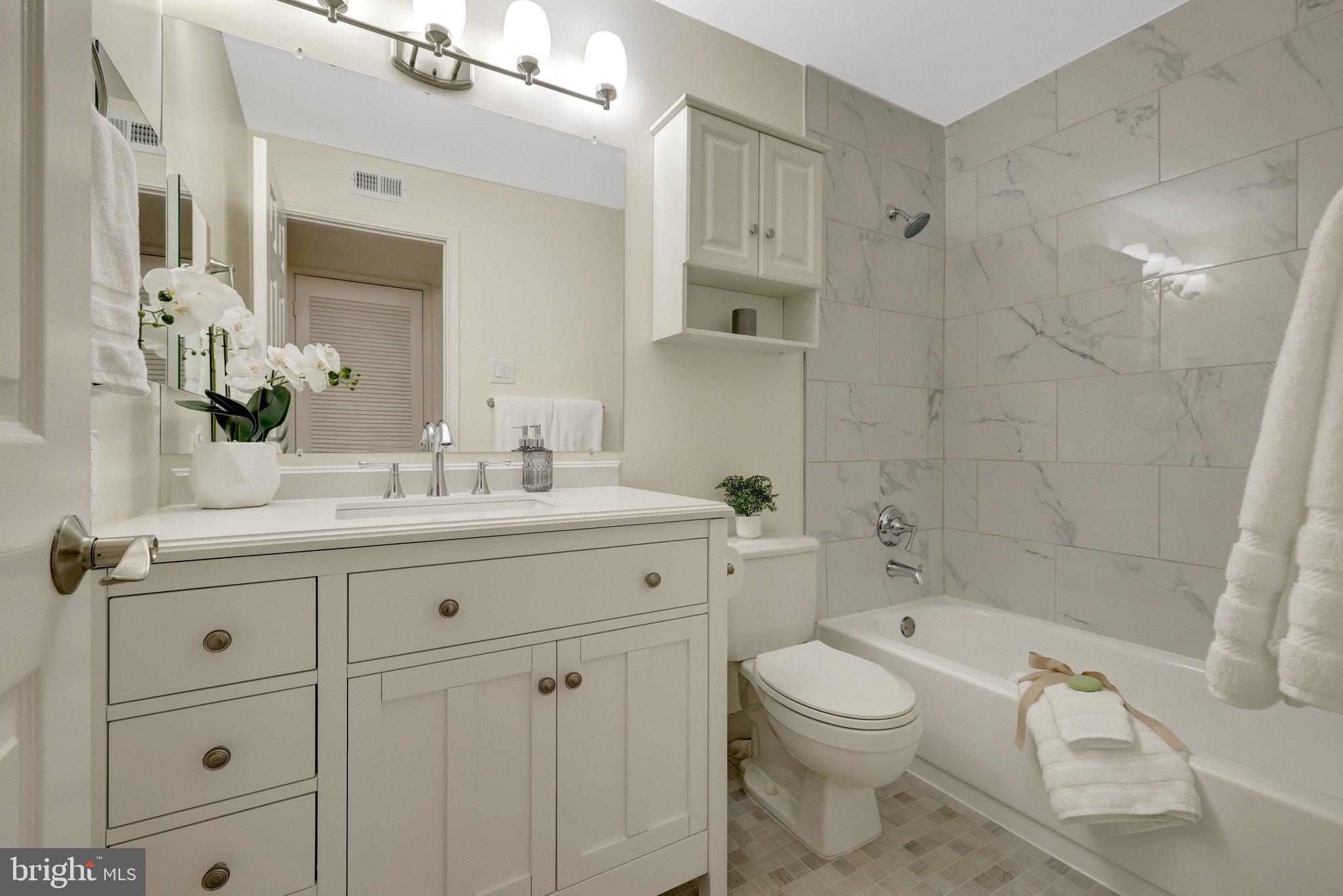1538 LINCOLN WAY 202A
