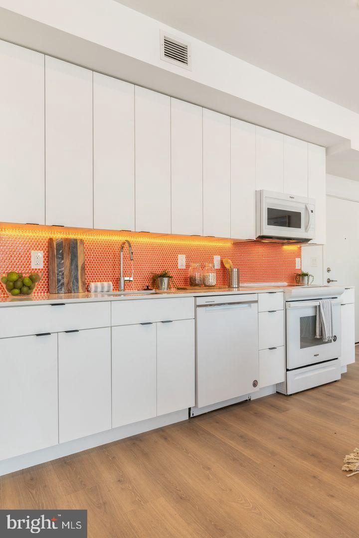 PHILADELPHIA - Residential Lease