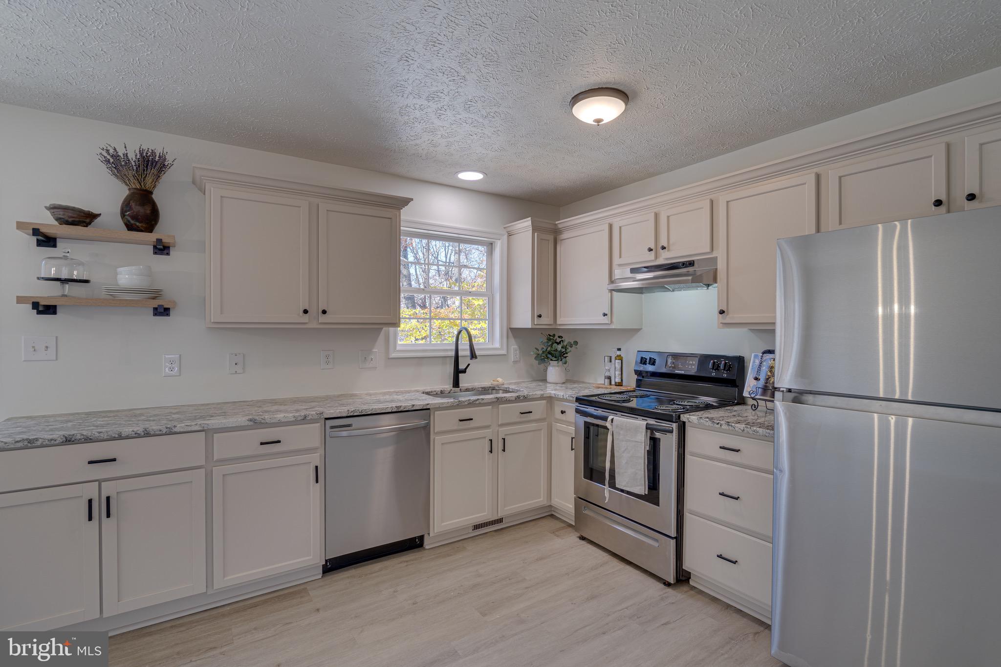 POTOMAC HILLS - Residential