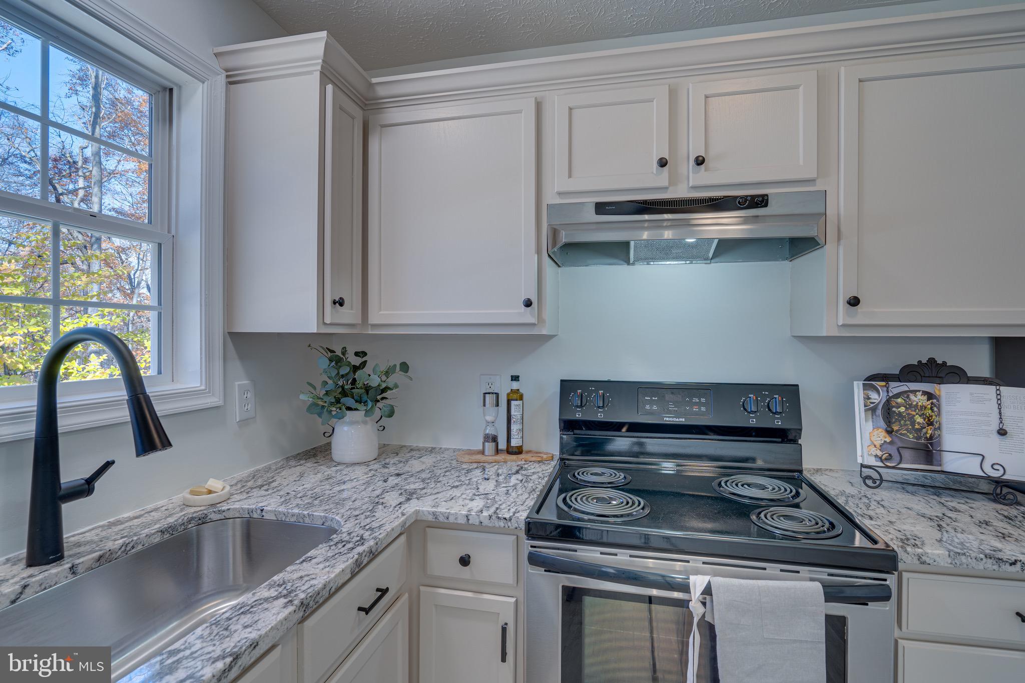 POTOMAC HILLS - Residential