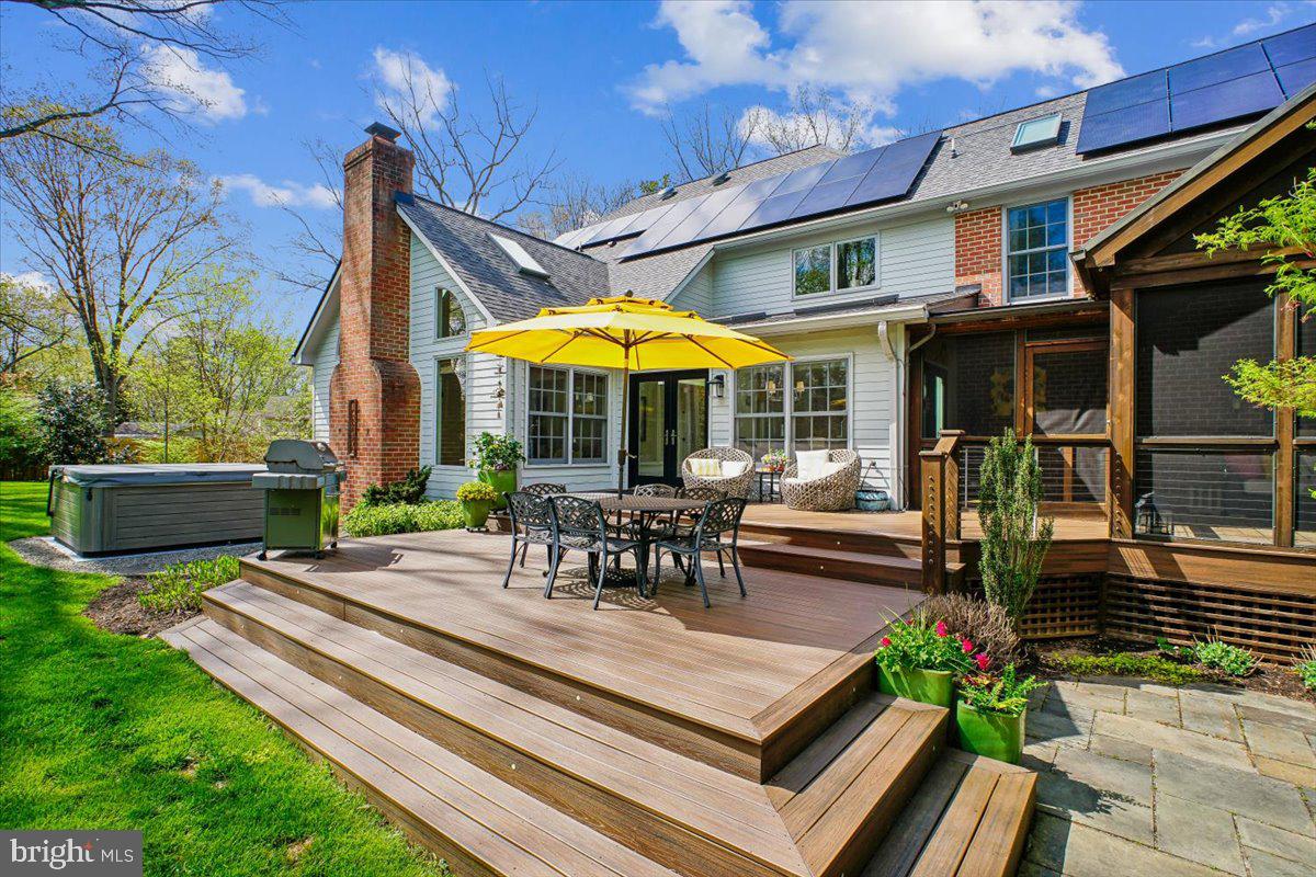 WAPLES MILL ESTATES - Residential