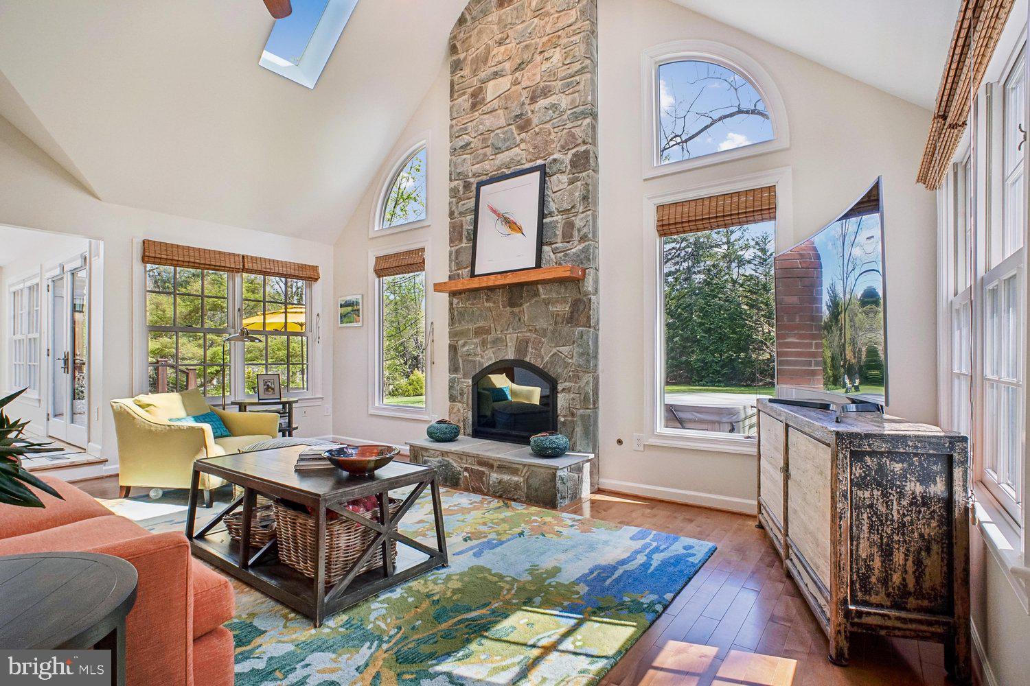 WAPLES MILL ESTATES - Residential