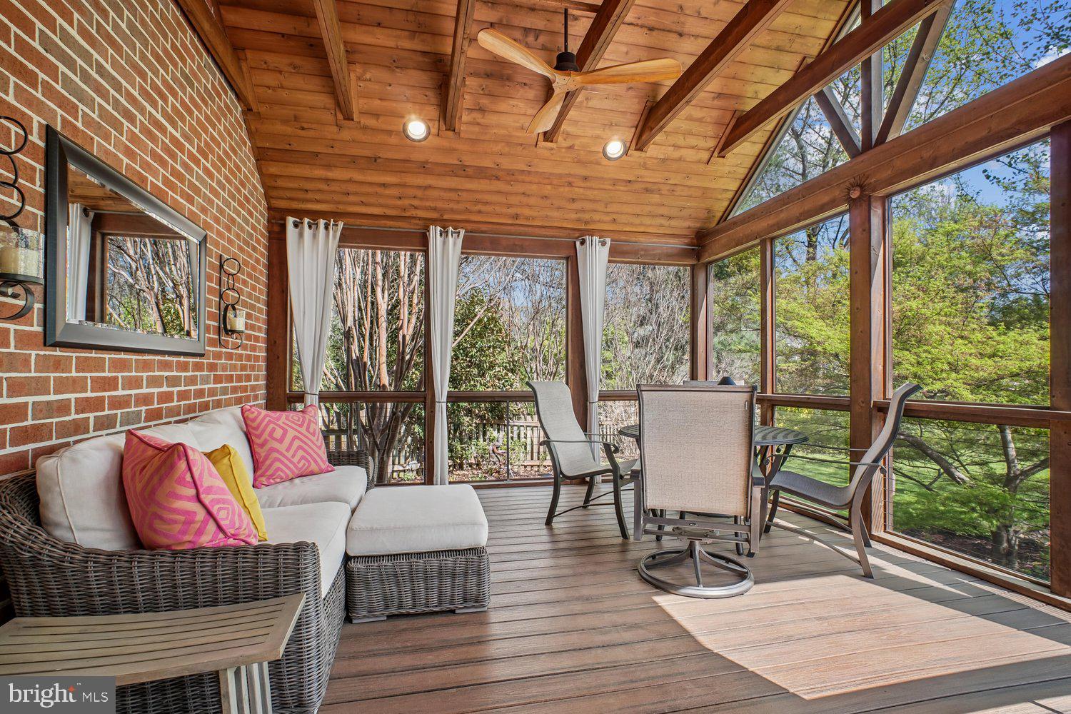 WAPLES MILL ESTATES - Residential